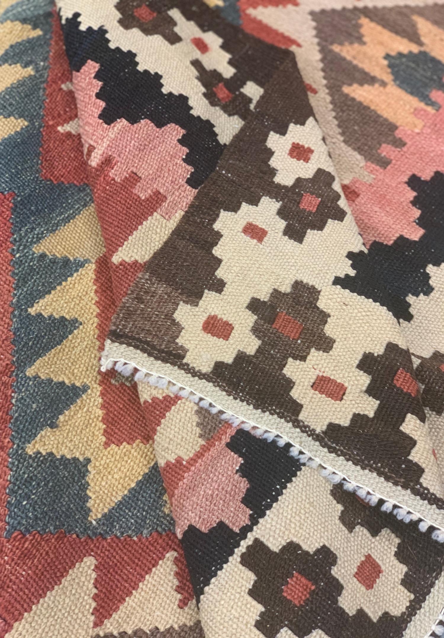 Tapis Kilim tapis de couloir vintage Kilims en laine orientale Excellent état - En vente à Hampshire, GB