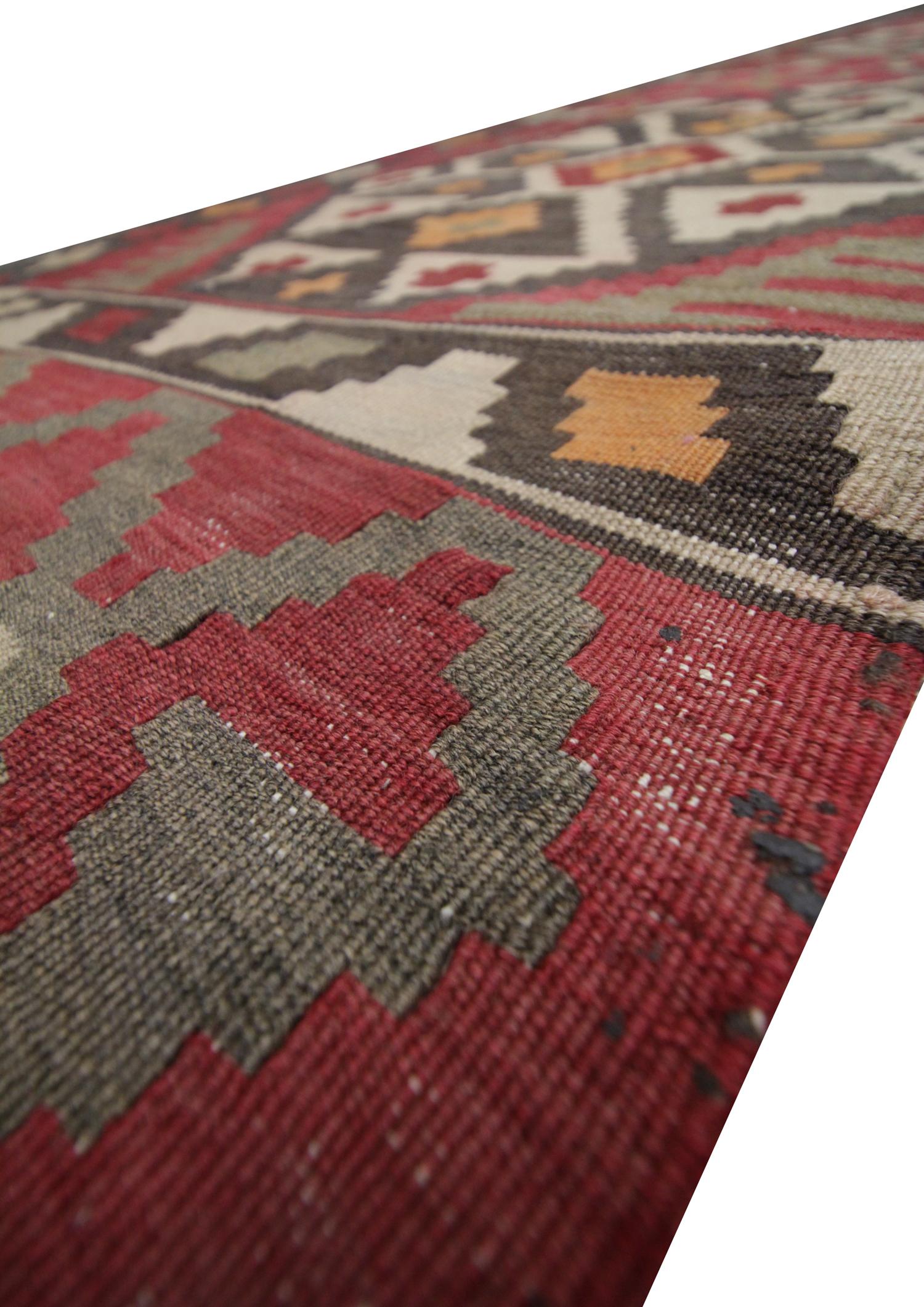 Azerbaijani Vintage Kilims Stair Runner Geometric Kilim Rug Oriental Wool Kelim Runner For Sale
