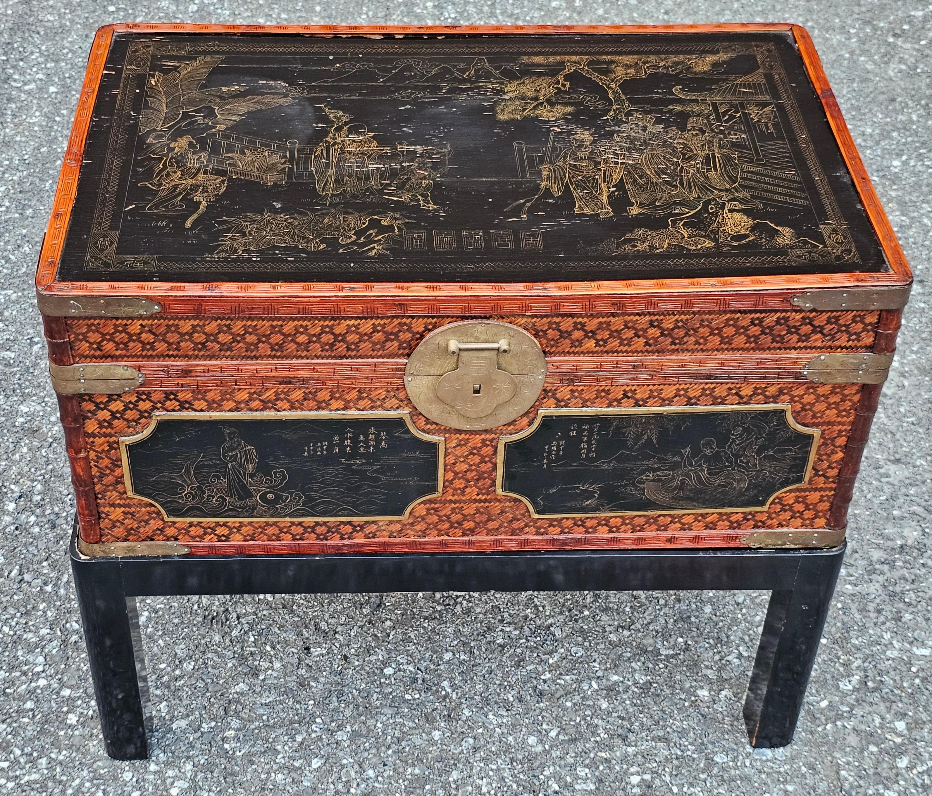 Anglo-giapponese Cassapanca per kimono d'epoca, giapponese, in canna intrecciata, baule in lino di Campaigner su supporto in vendita