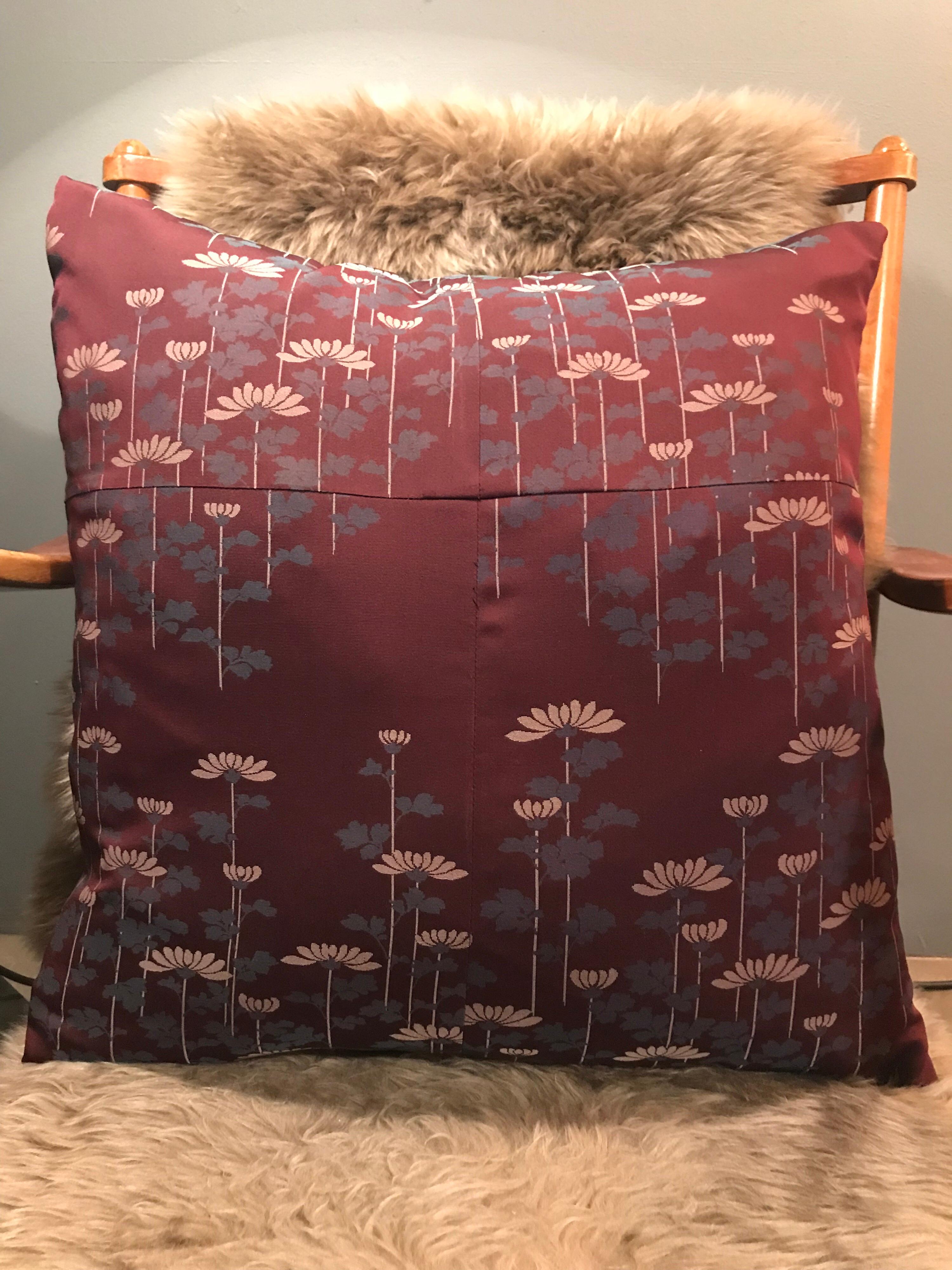 Set of 4 cushions made from vintage kimonos.
Great interior design pieces with wonderful colors and patterns.
Filled with duck down and measuring 45 x 45 cm.