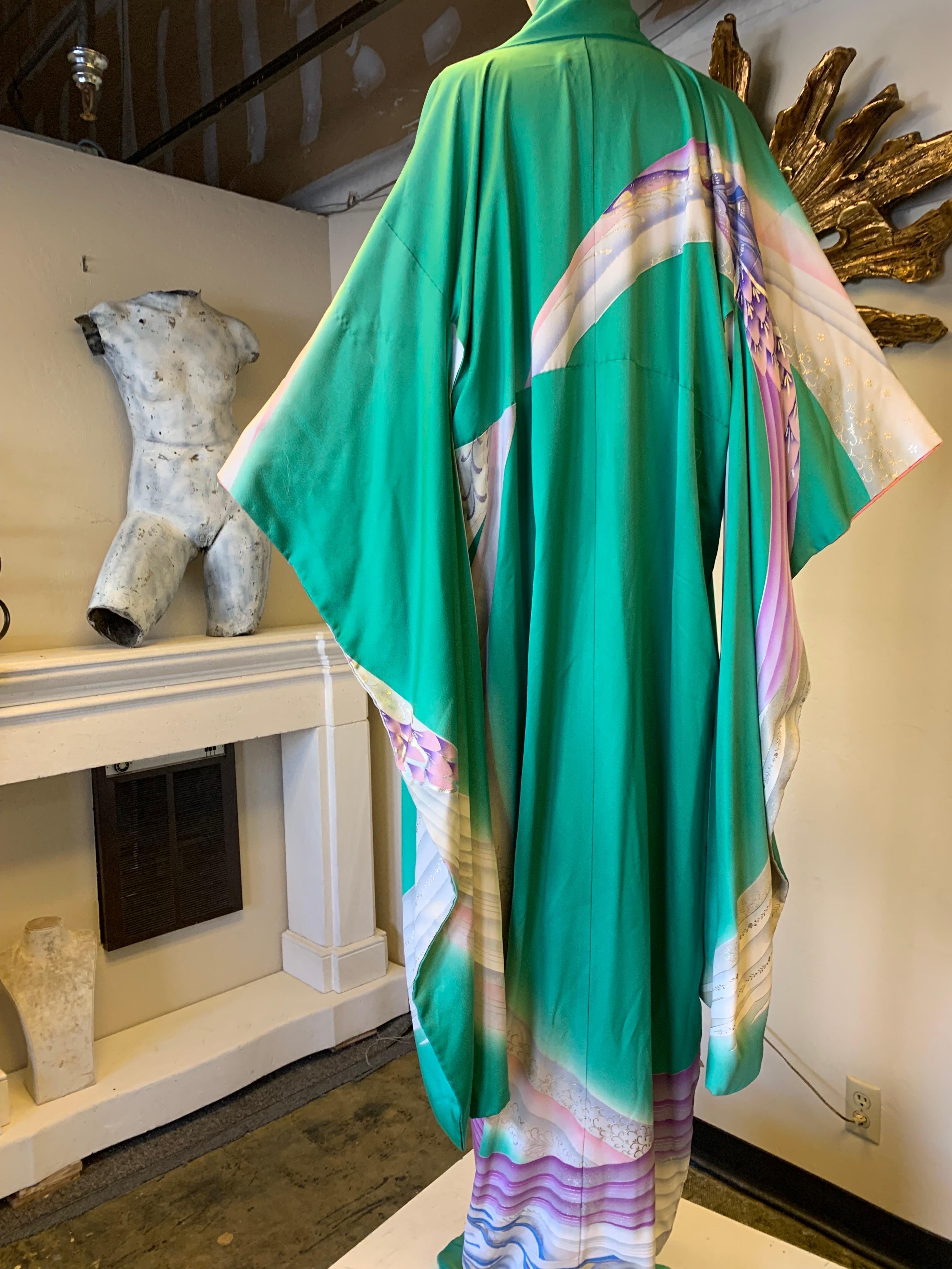 Vintage Kimono Jade Green Silk w Dramatic Airbrushed Wing Motif in Lavender 2