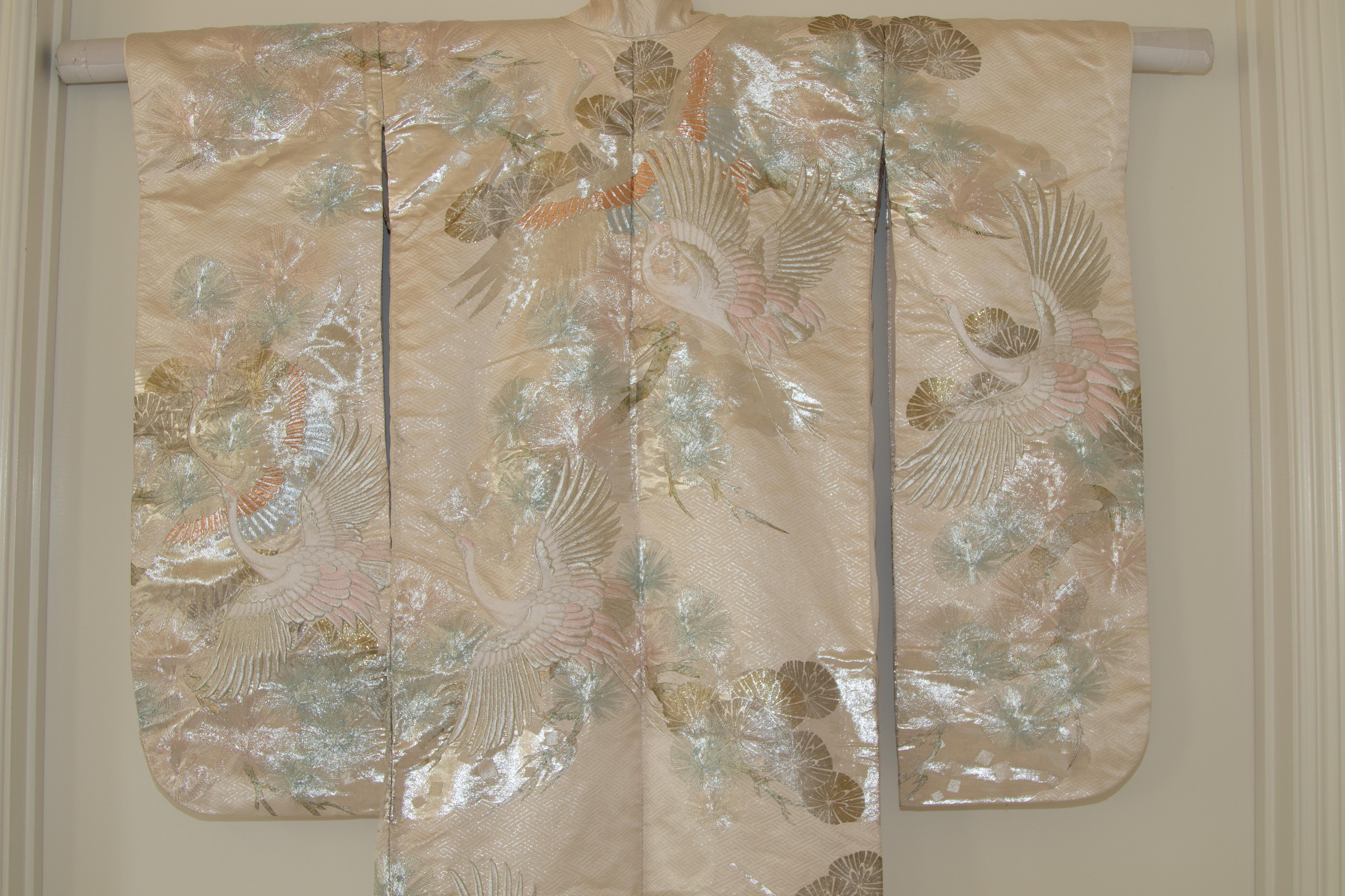 Vintage Kimono White Silk Brocade Japanese Wedding Dress 4