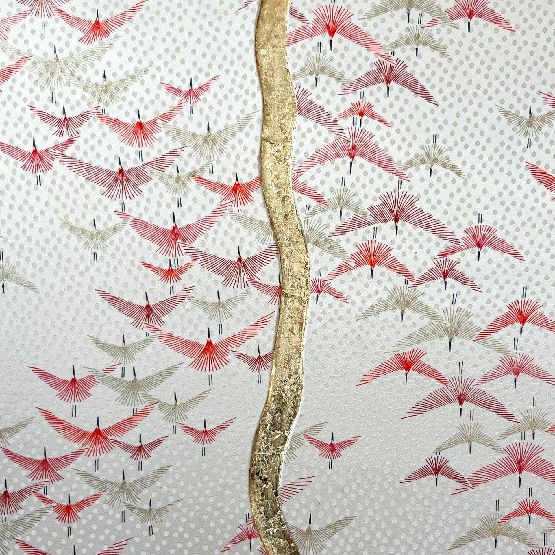 20ième siècle Art textile kimono vintage Cranes ~ Kintsugi ~ par ikasu Blanc/rouge/or Japon en vente