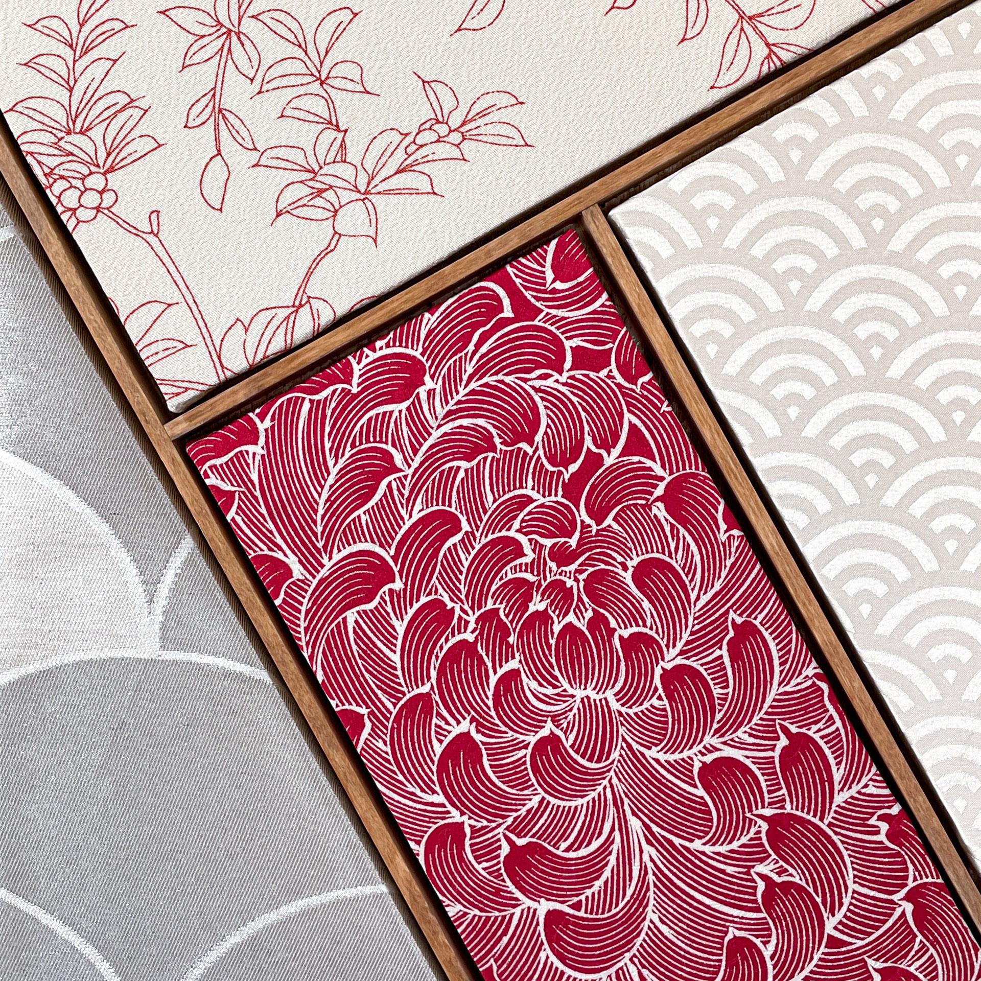 Art textile kimono vintage « Géométrie ~Chrysanthemums » par ikasu, blanc, rouge Japon en vente 4