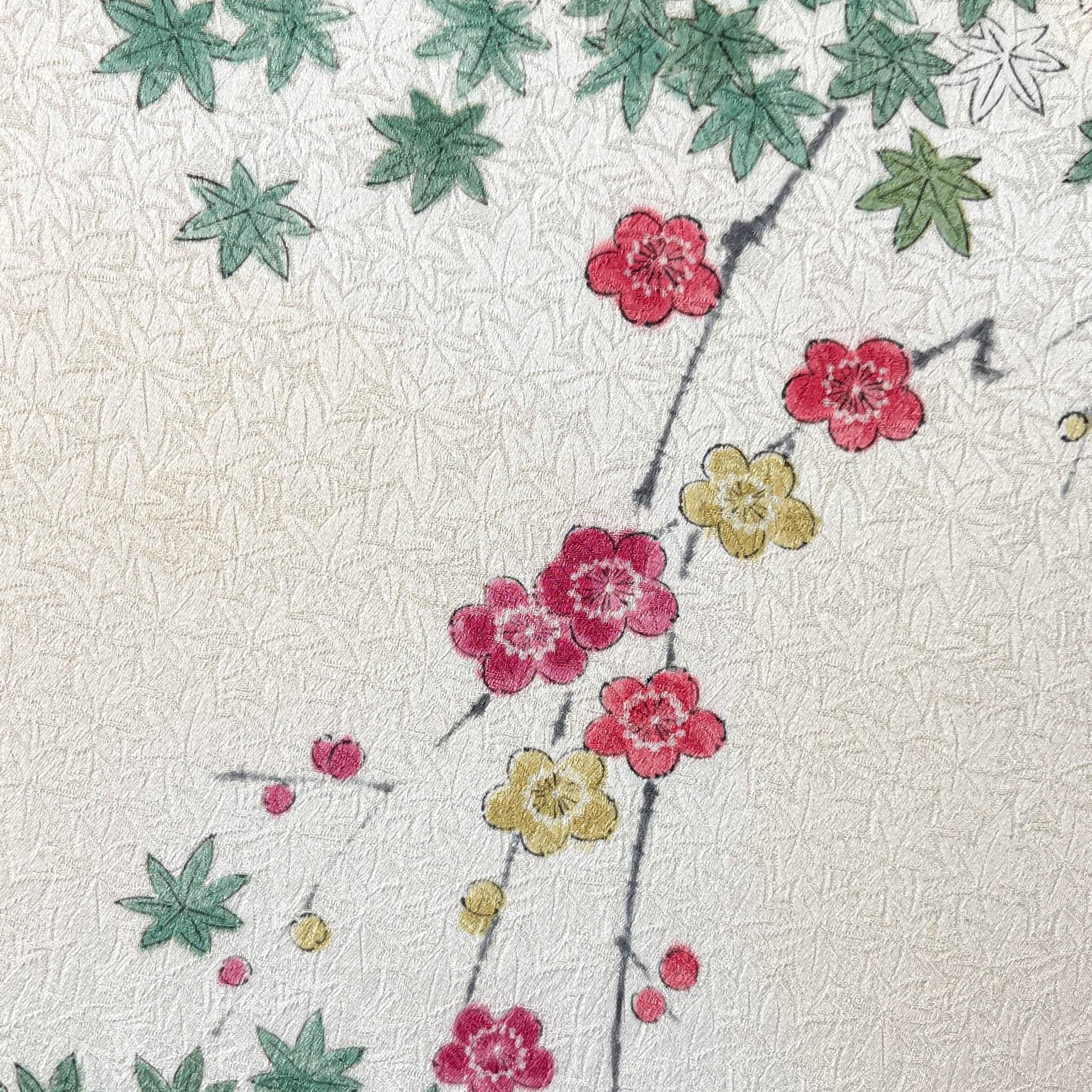 Vintage-Kimono-Textilkunst-Kunstwerk „View from the Window ~Maple&Plum~“ von Ikasu, Japan (Seide) im Angebot
