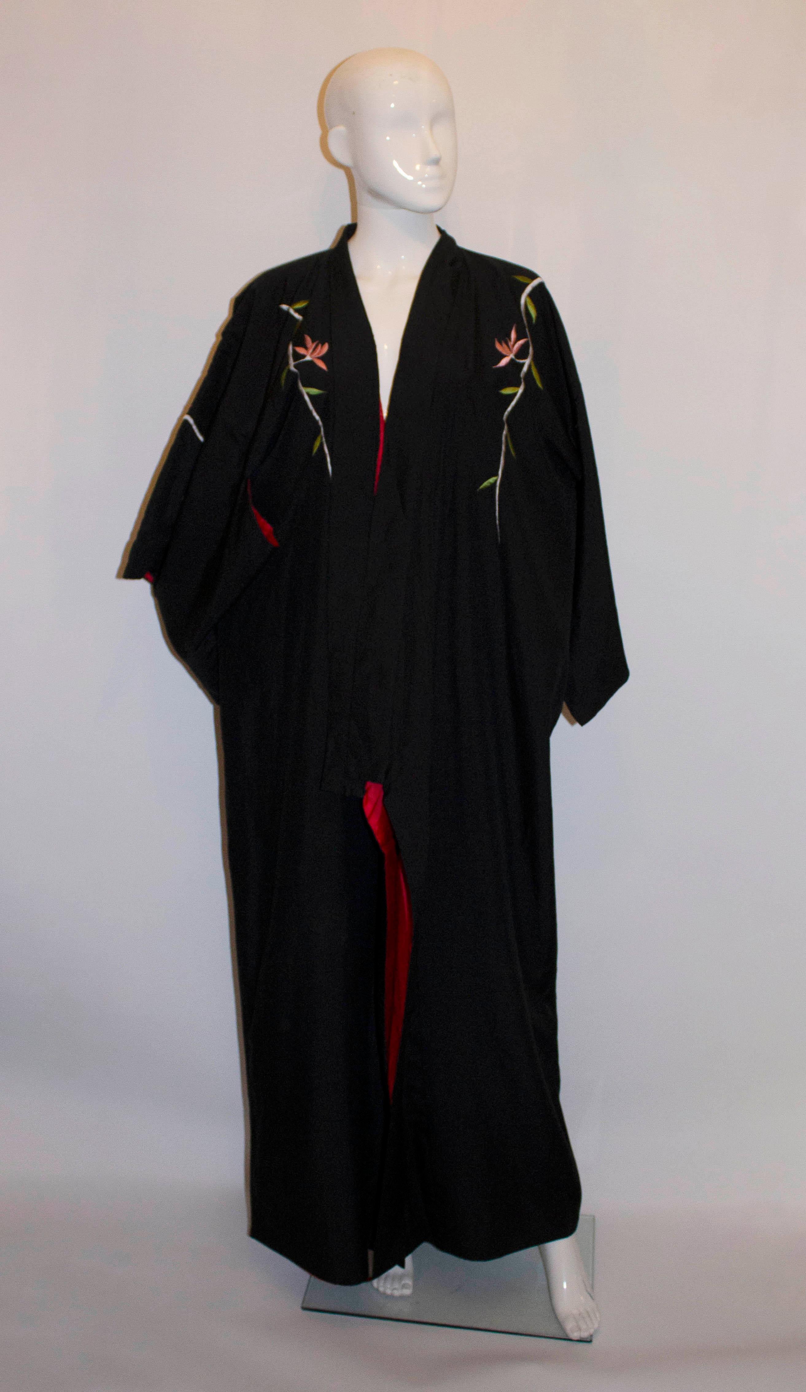 Vintage Kimono with Embroidered Phoenix. In Good Condition For Sale In London, GB