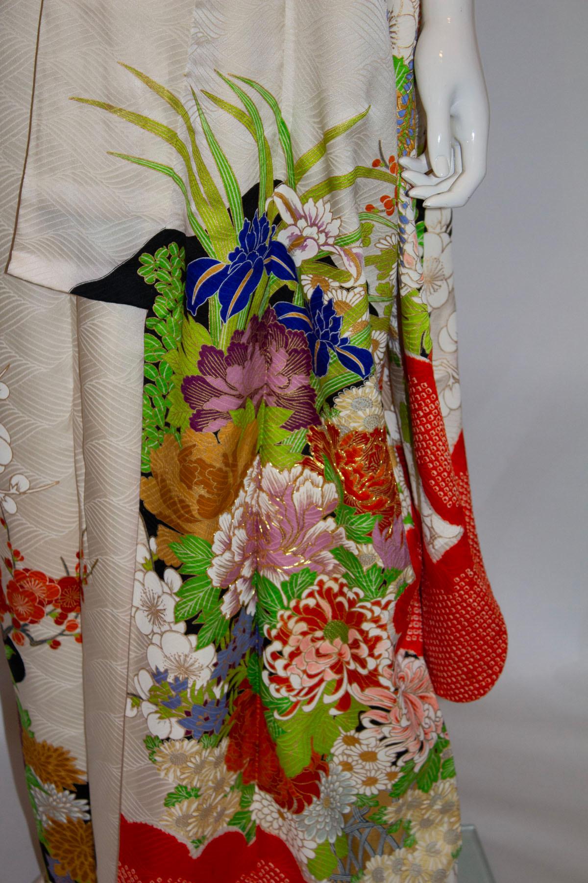 Vintage Kimono with Floral Basket Design For Sale 3