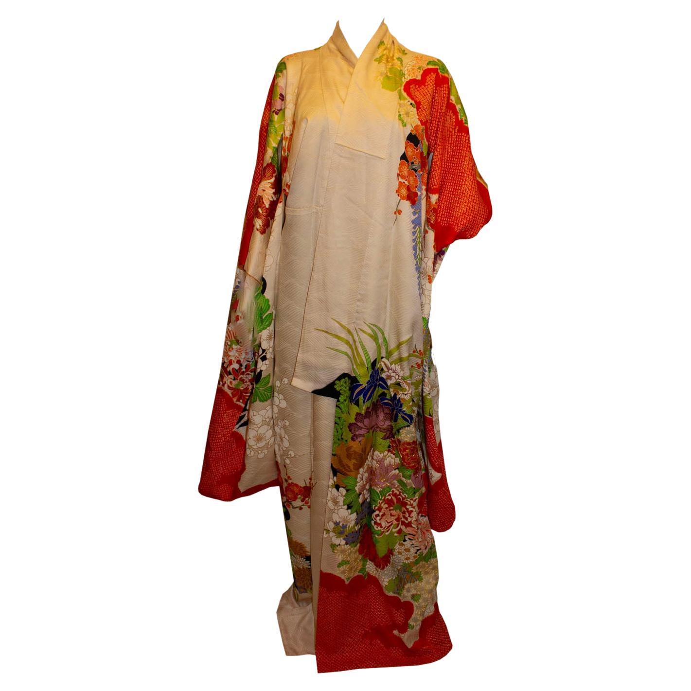 Kimono im Vintage-Stil mit Blumenkorb-Design im Angebot