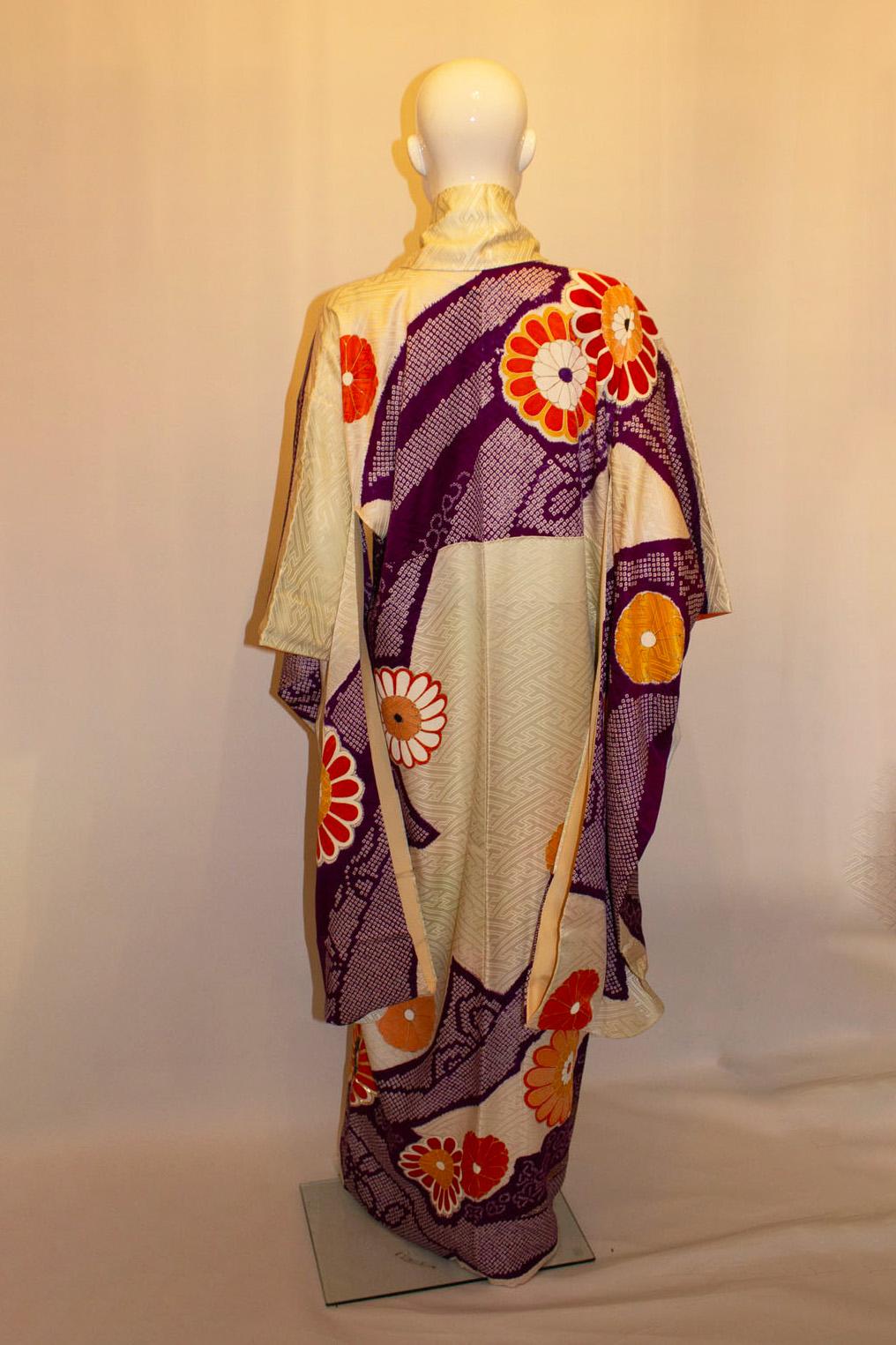 Vintage Kimono with Orange and Purple Flowers For Sale 1