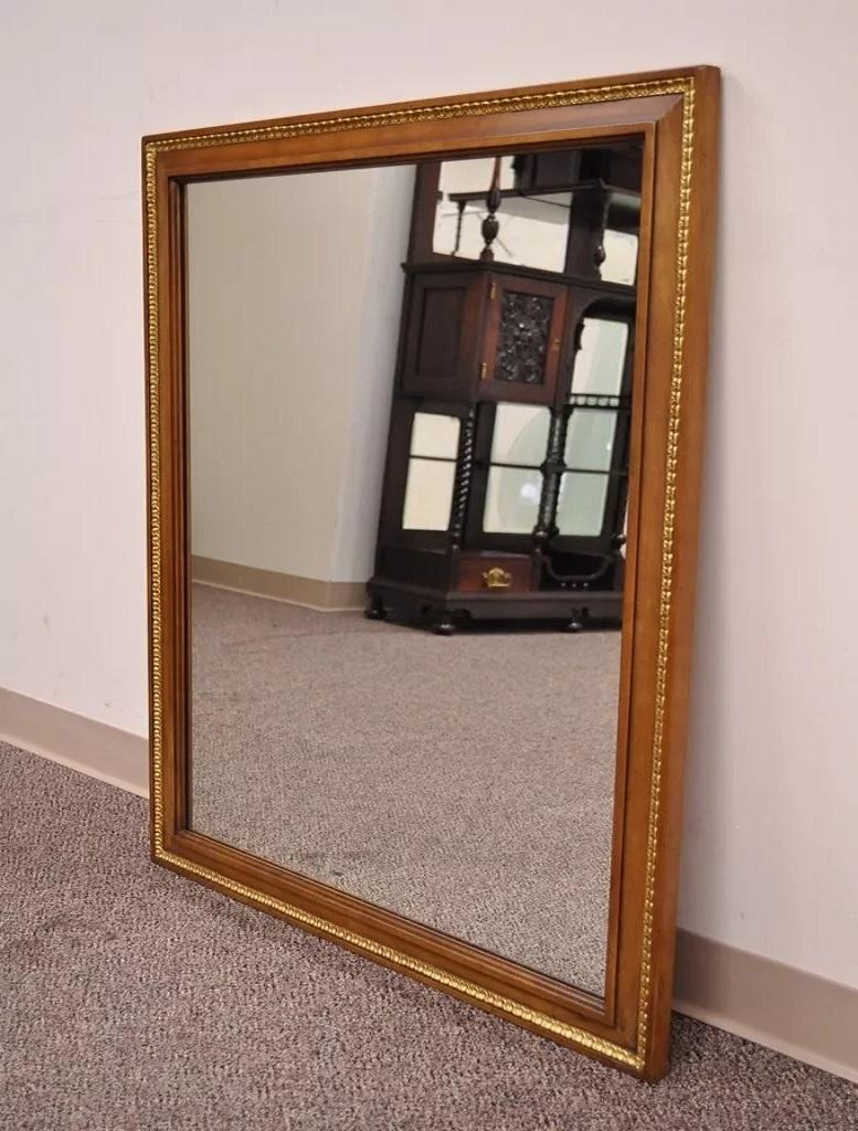 Vintage By Belvedere French Provincial Cherry Wood Gold Gilt Wall Mirror. Circa Mid 20th Century. Dimensions : 40,5