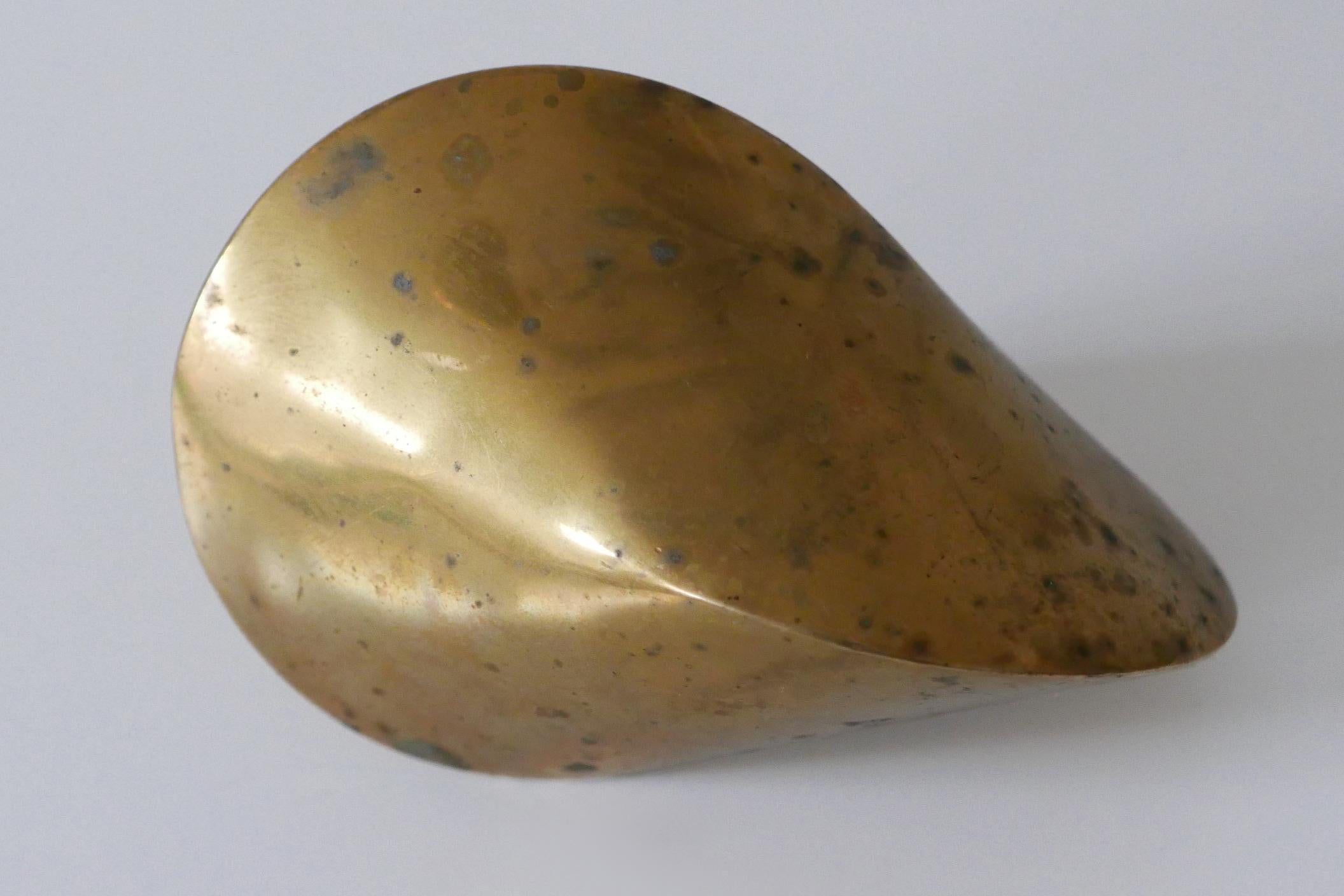 Vintage Kinetic Sculpture Brass 'Oloid' by Paul Schatz, 1930s, Switzerland For Sale 1