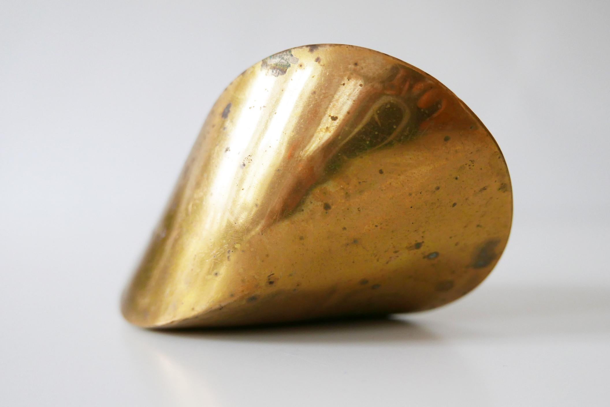 Vintage Kinetic Sculpture Brass 'Oloid' by Paul Schatz, 1930s, Switzerland For Sale 4