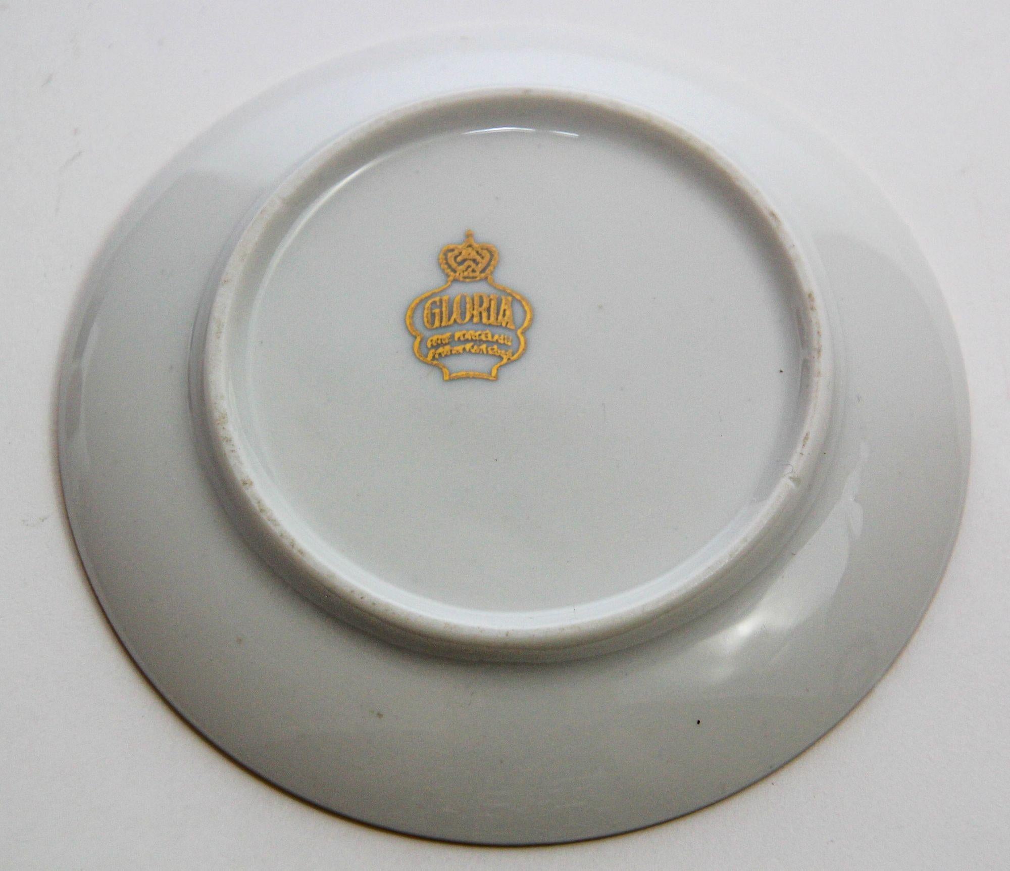 Vintage King of Spades Porcelain Coaster Dish 1960s by Gloria Bavaria Germany.
This porcelain plate coaster is perfect for any collector or lover of playing cards.
The round plate measuring 3.75 inches in diameter, feature a multicolor playing card