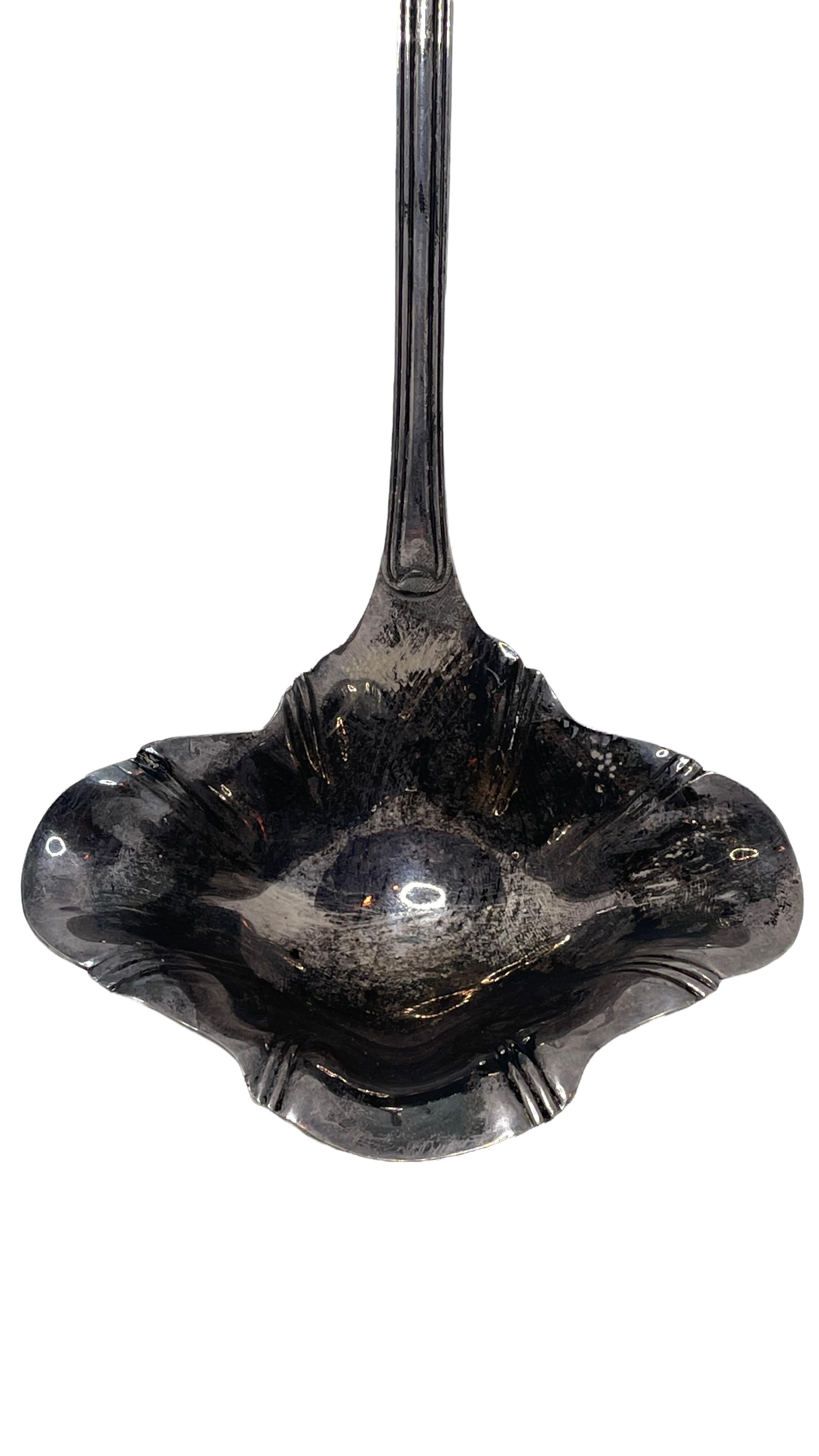Art Nouveau Vintage King’s Pattern Soup Ladle Shell Motif, Silver Plate, England  For Sale