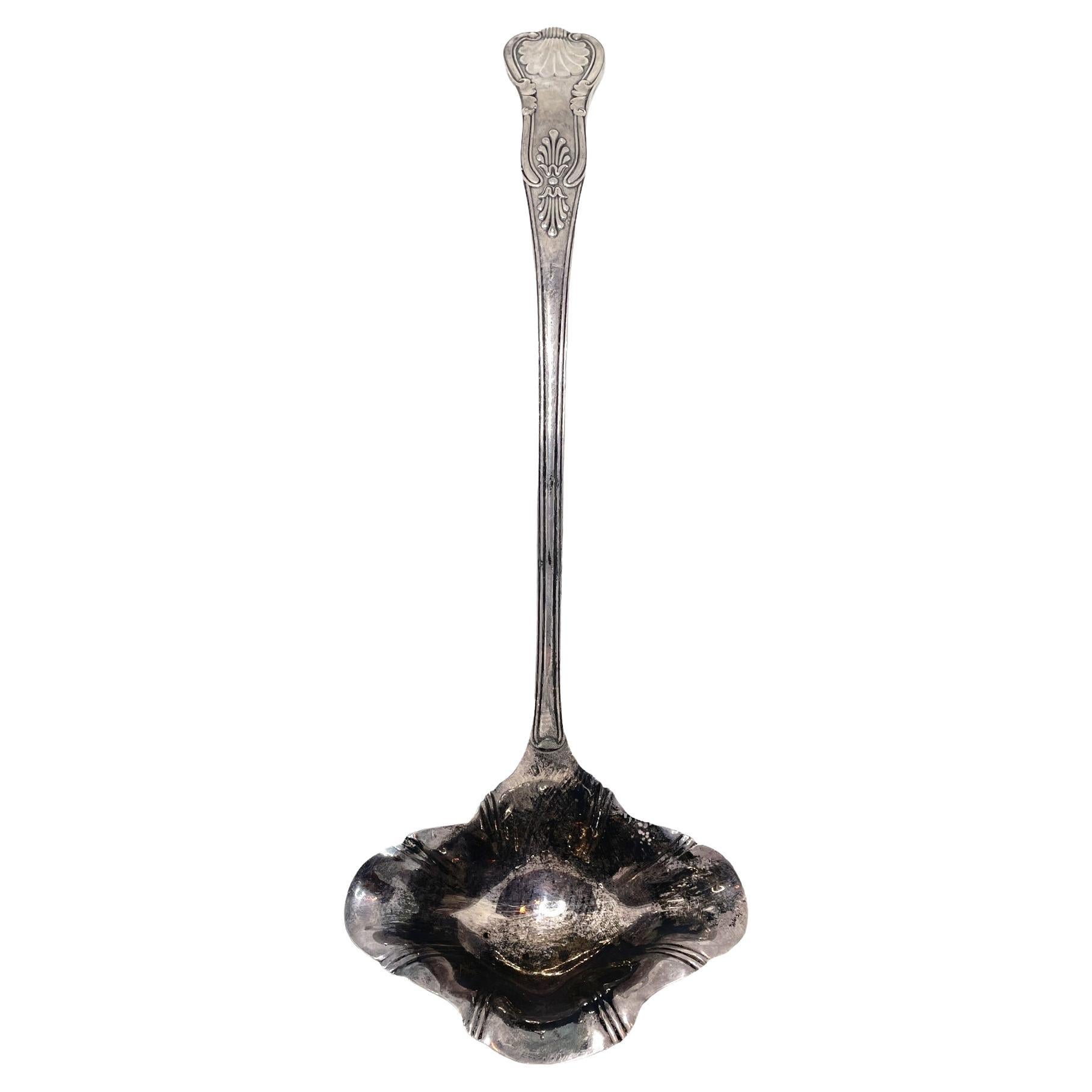 Vintage King’s Pattern Soup Ladle Shell Motif, Silver Plate, England  For Sale