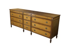 Vintage-Kommode im amerikanischen Federal-Stil von Kittinger aus Mahagoni und Satinholz, dreiteilig, 87"
