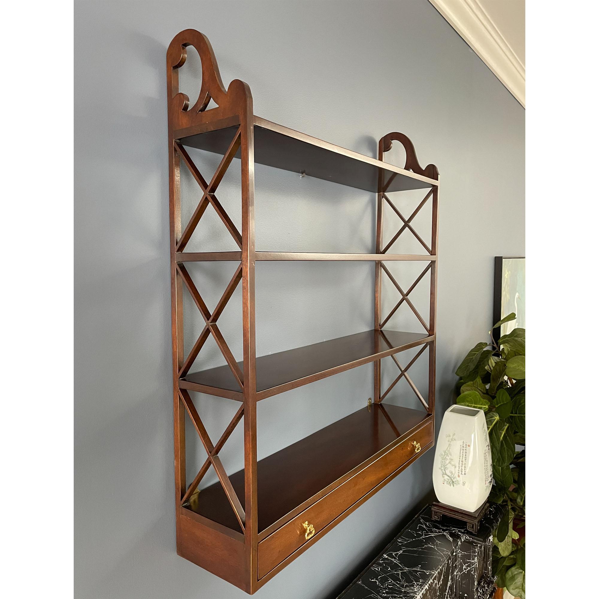 Vintage Kittinger Mahogany Wall Shelf In Good Condition For Sale In Annville, PA
