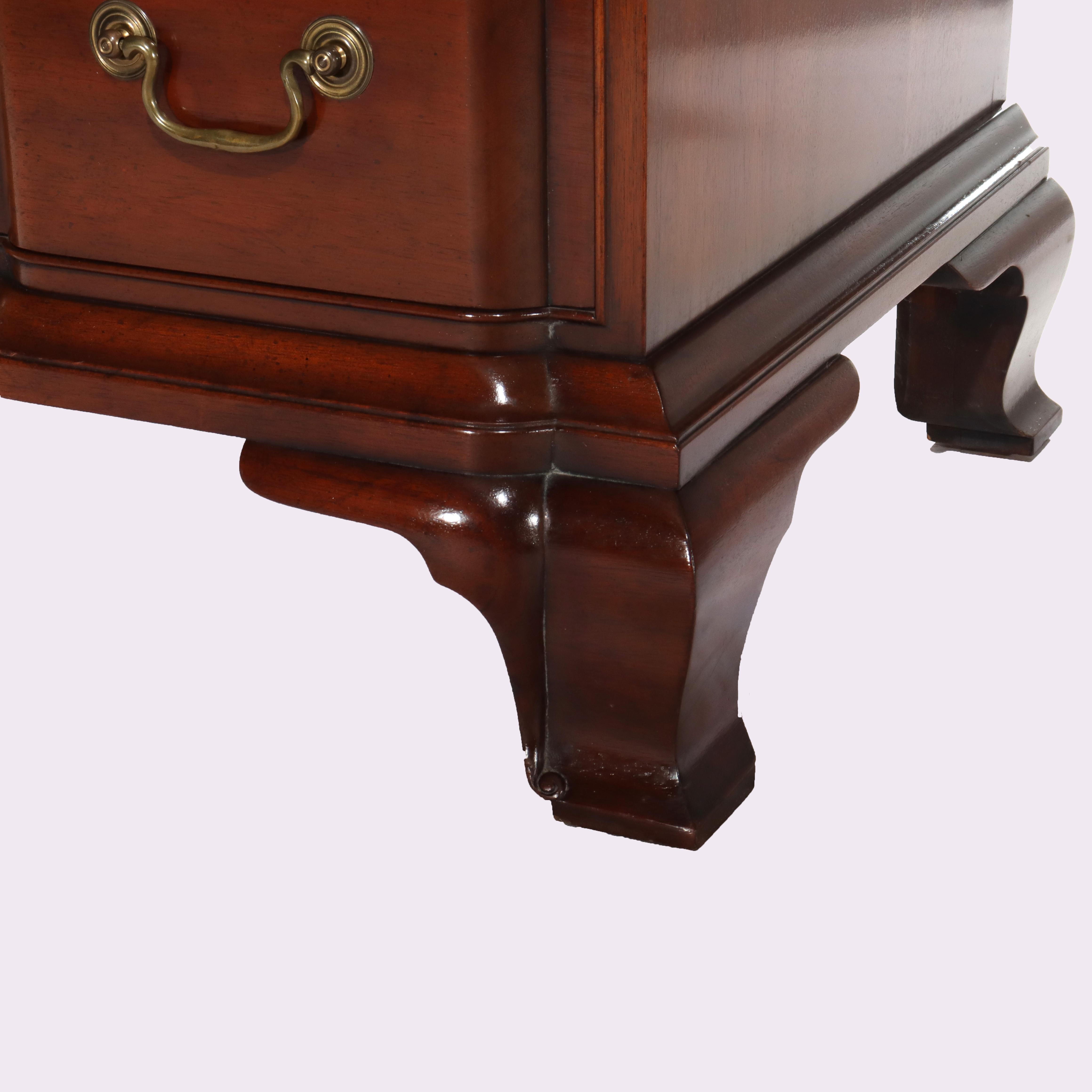 Vintage Kittinger Presidential Collection Mahogany Four Drawer Chest C1950 en venta 6