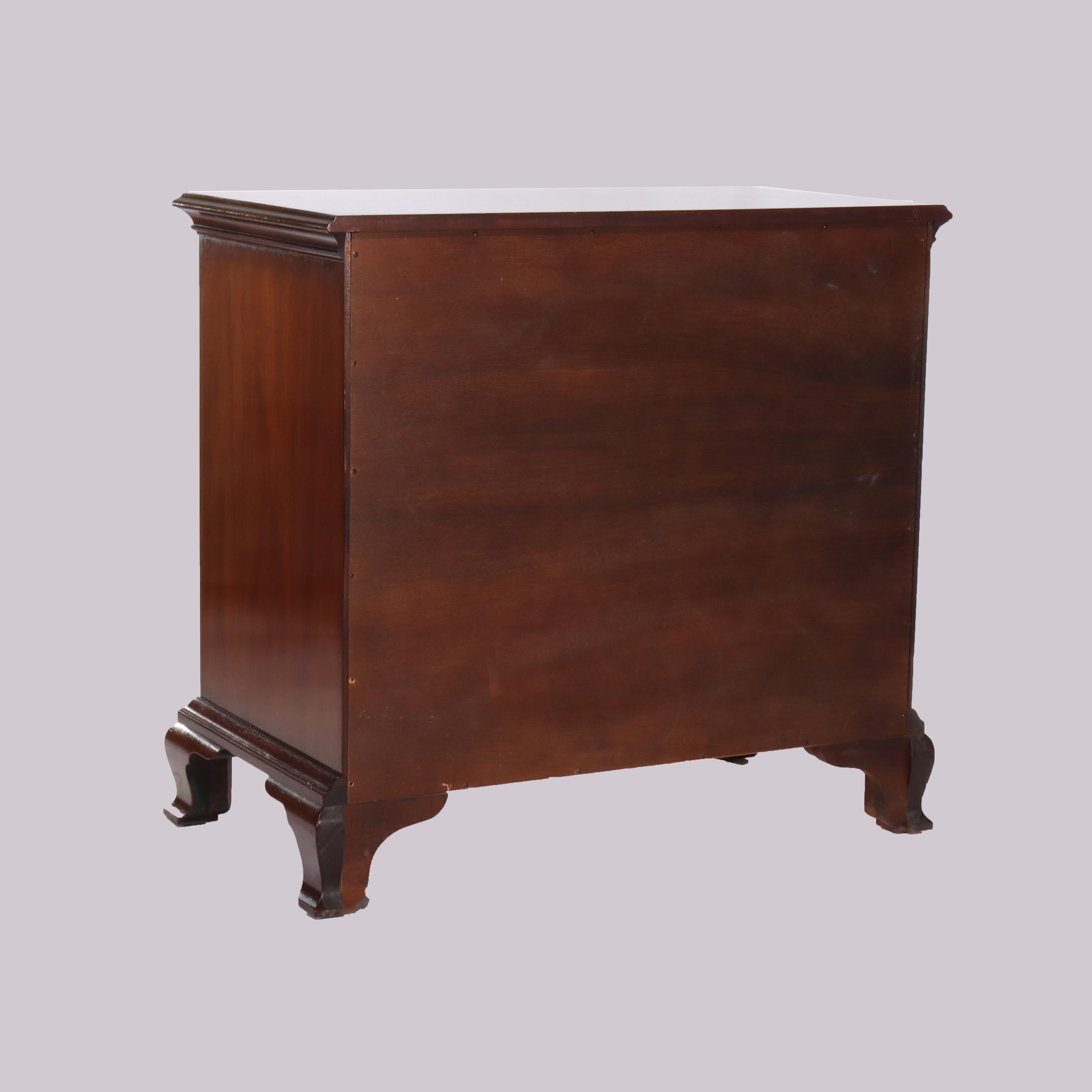 Vintage Kittinger Presidential Collection Mahogany Four Drawer Chest C1950 en venta 7