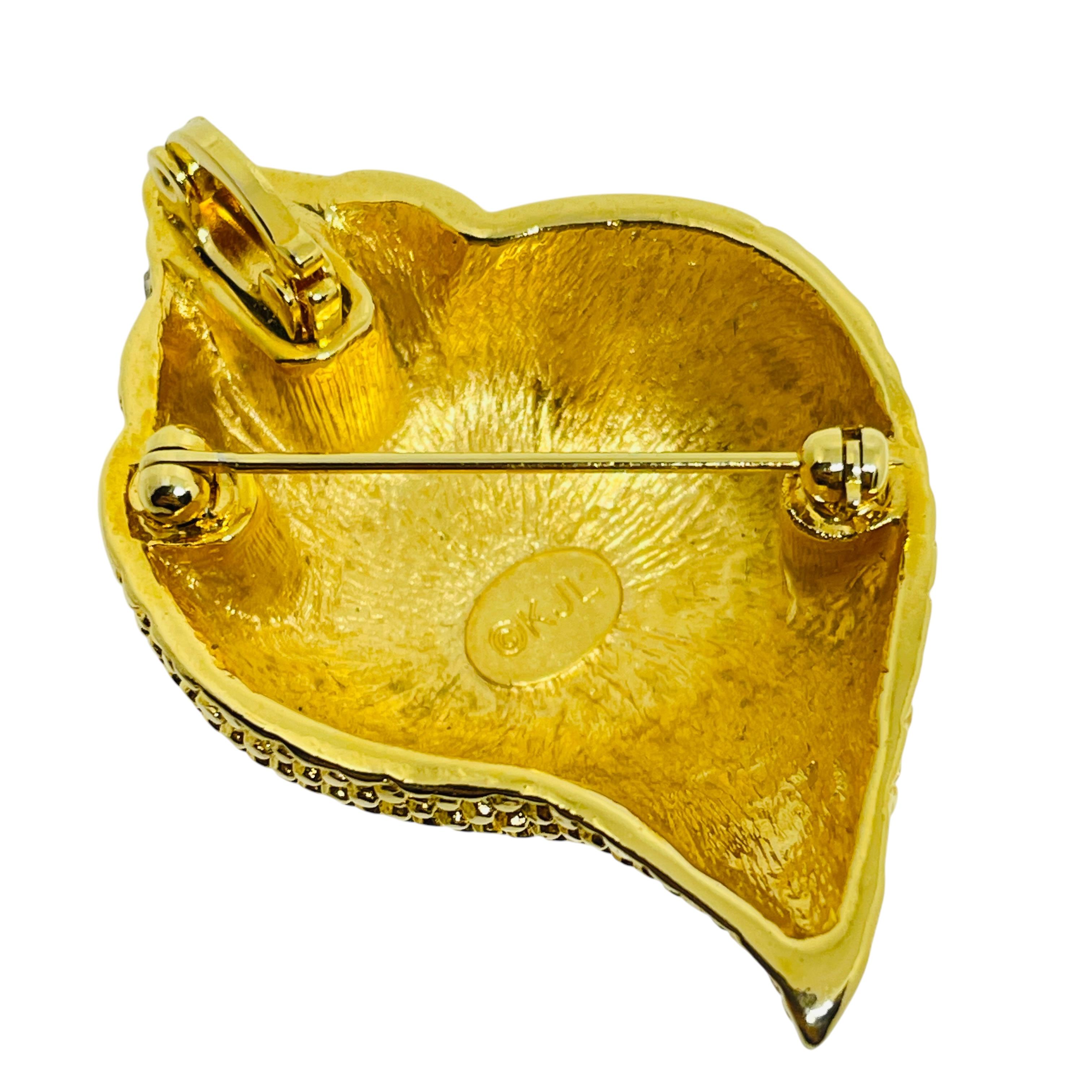 Women's Vintage KJL Kenneth Jay Lane signed gold rhinestone seashell designer brooch For Sale