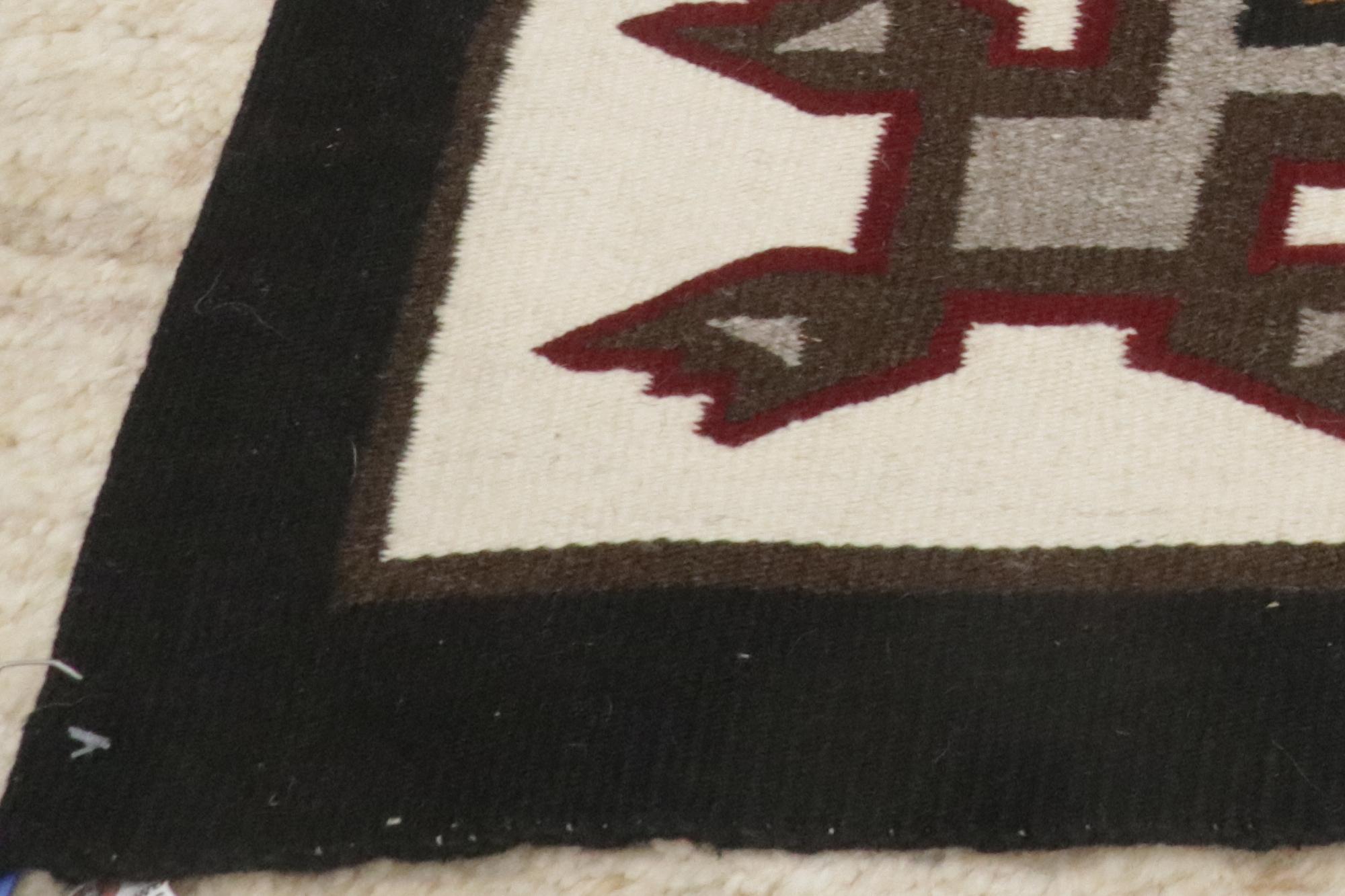 1930's Southwestern-Style Klagetoh-Inspired Kilim Rug For Sale 6