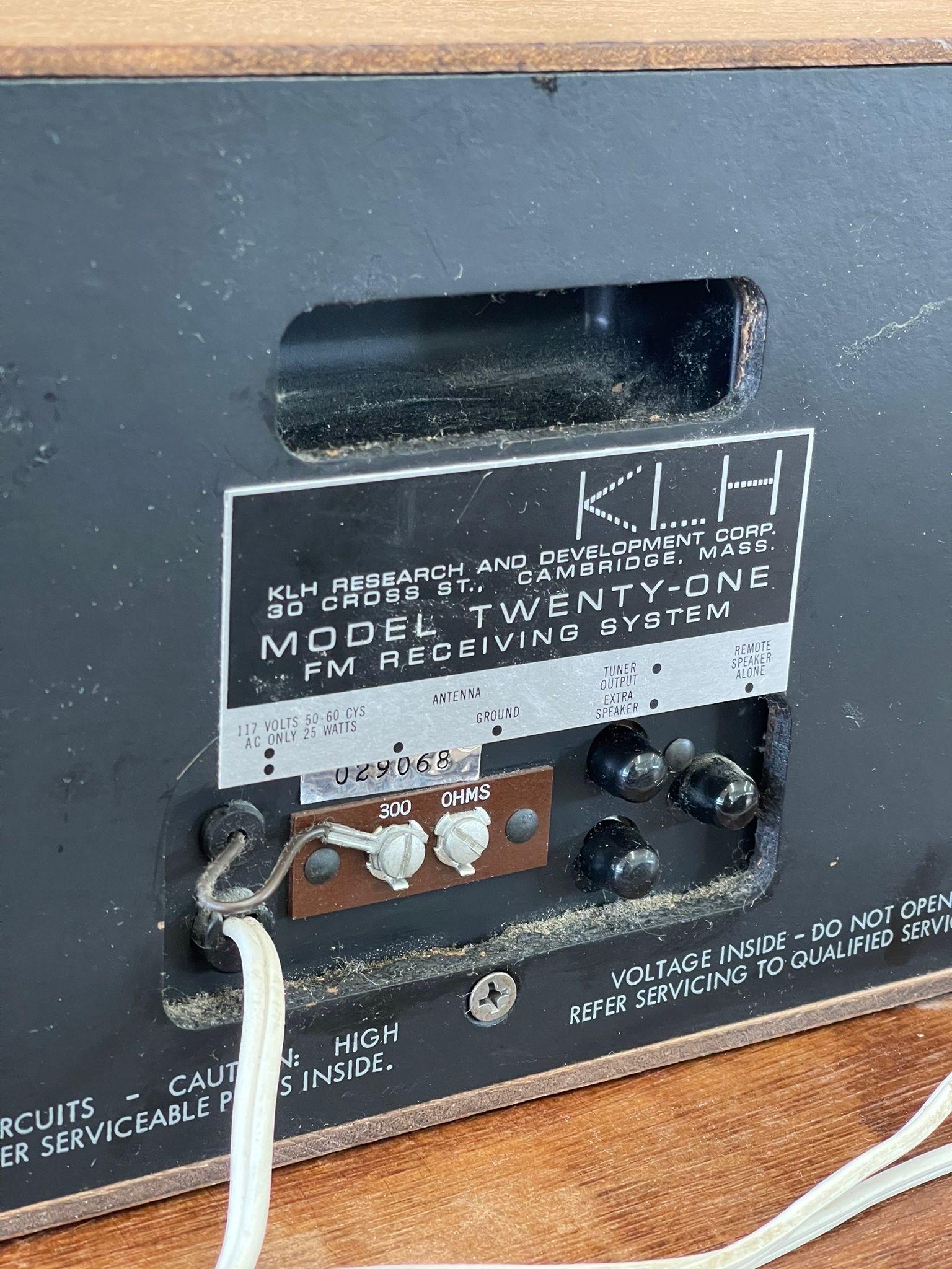 Late 20th Century Vintage KLH Model Twenty One FM Receiving System For Sale