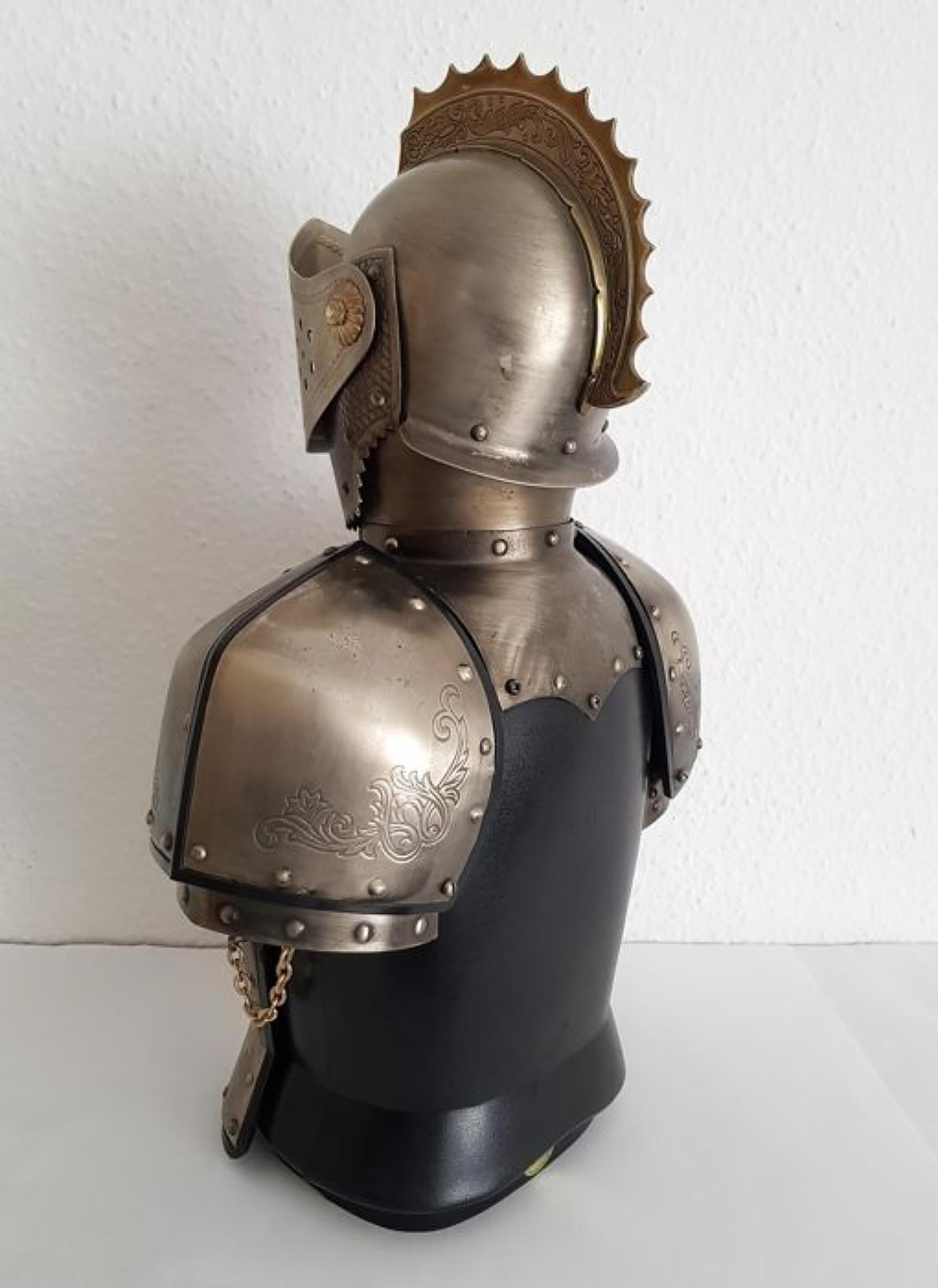 knights helmet bar set