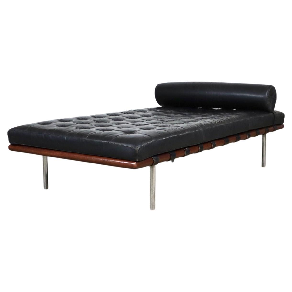 Vintage Knoll Barcelona daybed by Ludwig Mies van der Rohe
