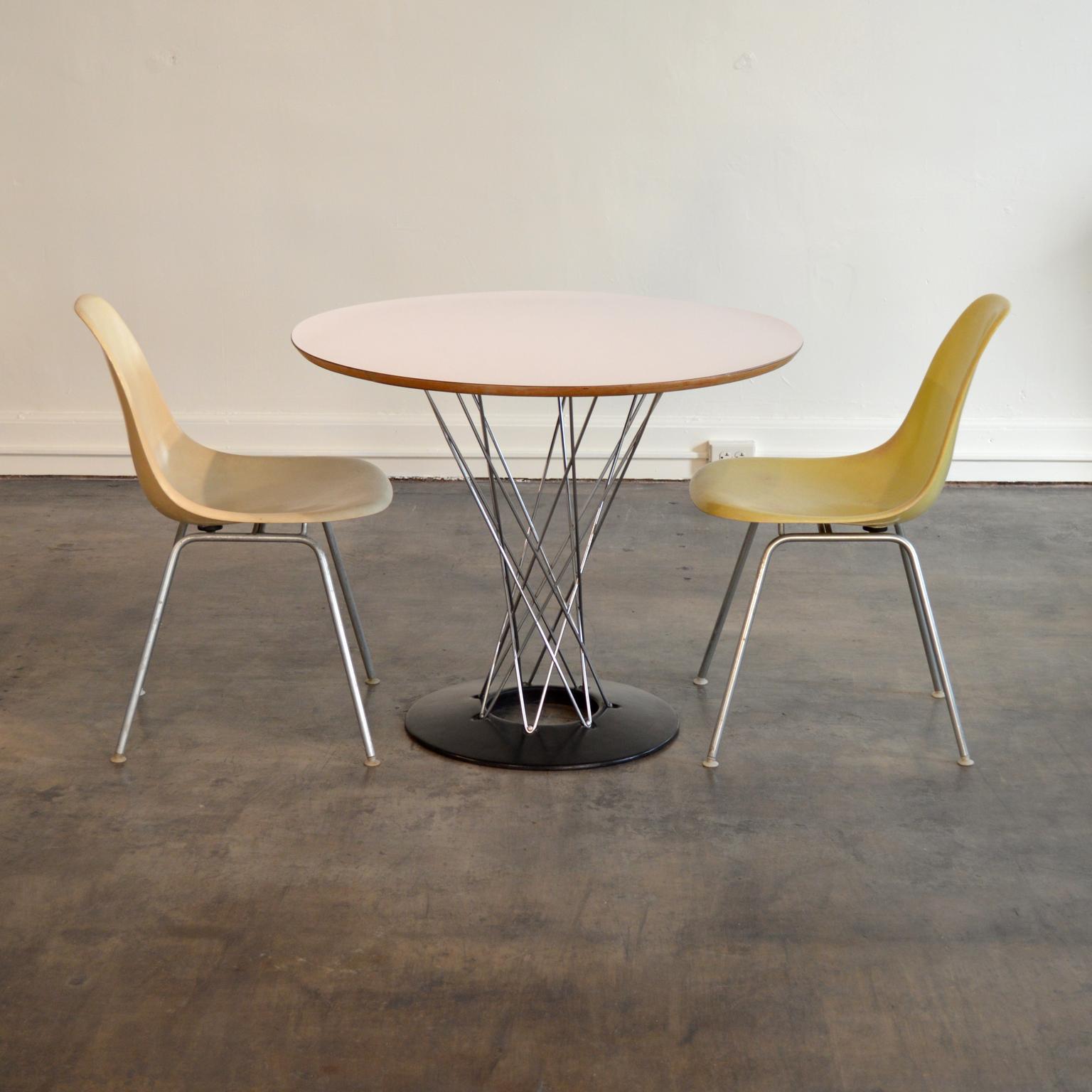 Isamu Noguchi 1960's Cyclone table by Knoll  In Good Condition In Portland, ME