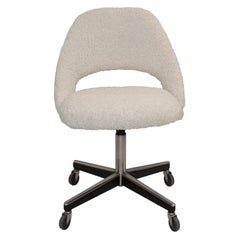 Vintage Knoll Saarinen Desk Swivel Chair Upholstered in White Faux Shearling