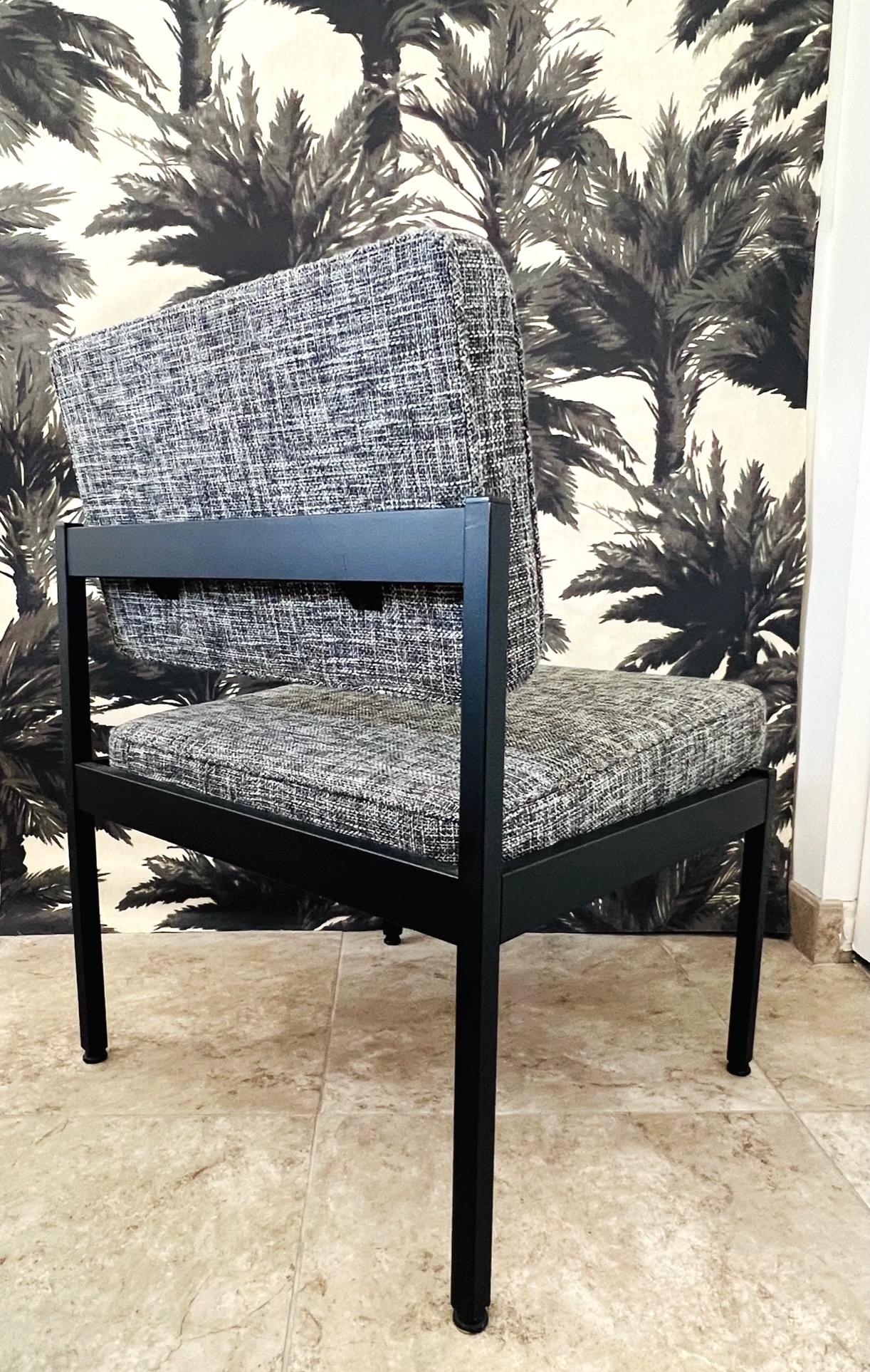 Enameled Vintage Knoll Style Chair in Black and Ivory Tweed Upholstery, c. 1970's For Sale