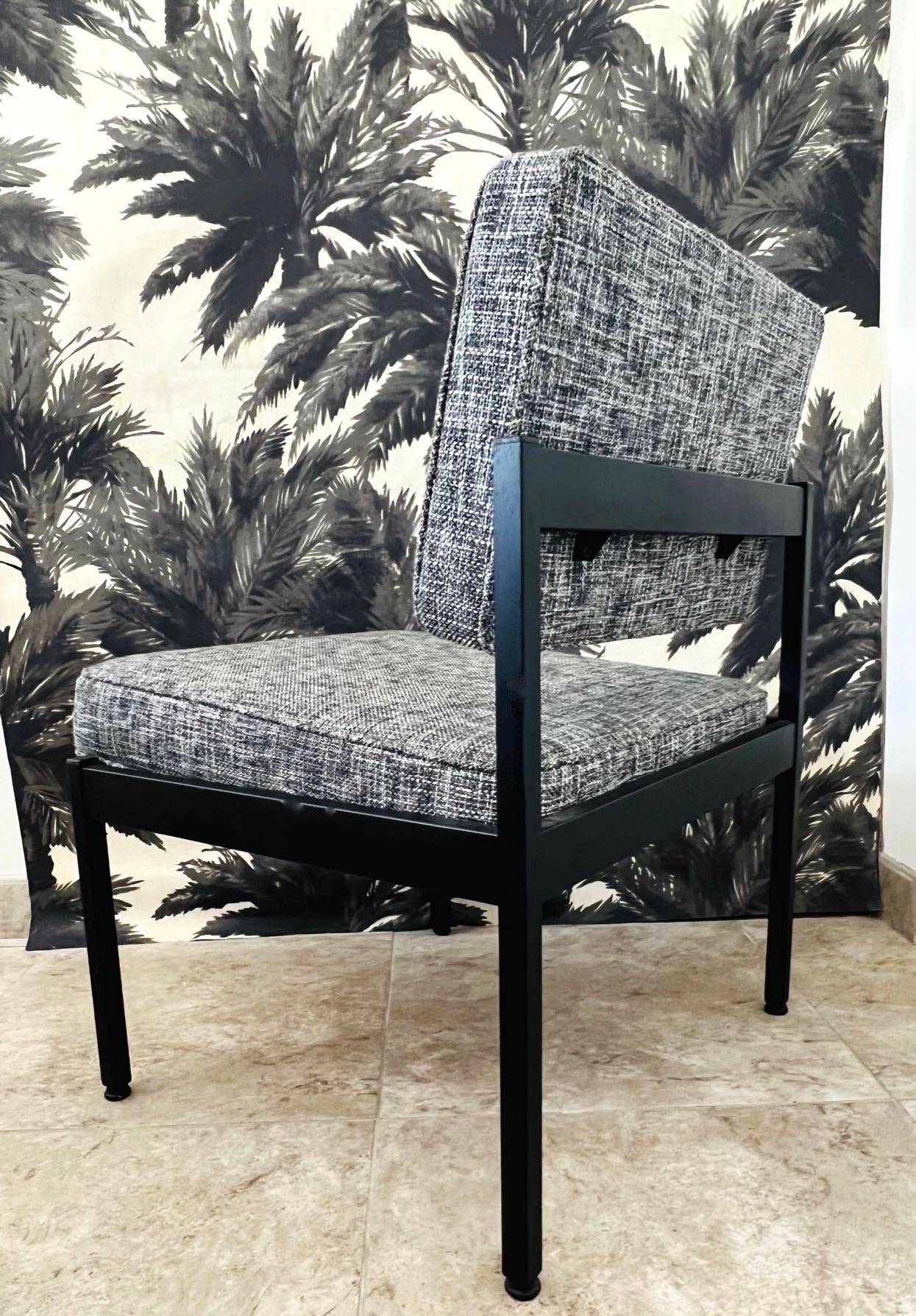 Steel Vintage Knoll Style Chair in Black and Ivory Tweed Upholstery, c. 1970's For Sale