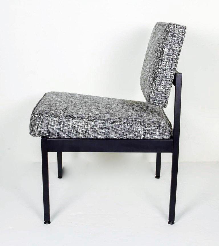 Émaillé Chaise industrielle vintage de style Knoll en tweed noir et ivoire, c.C.I.C. en vente
