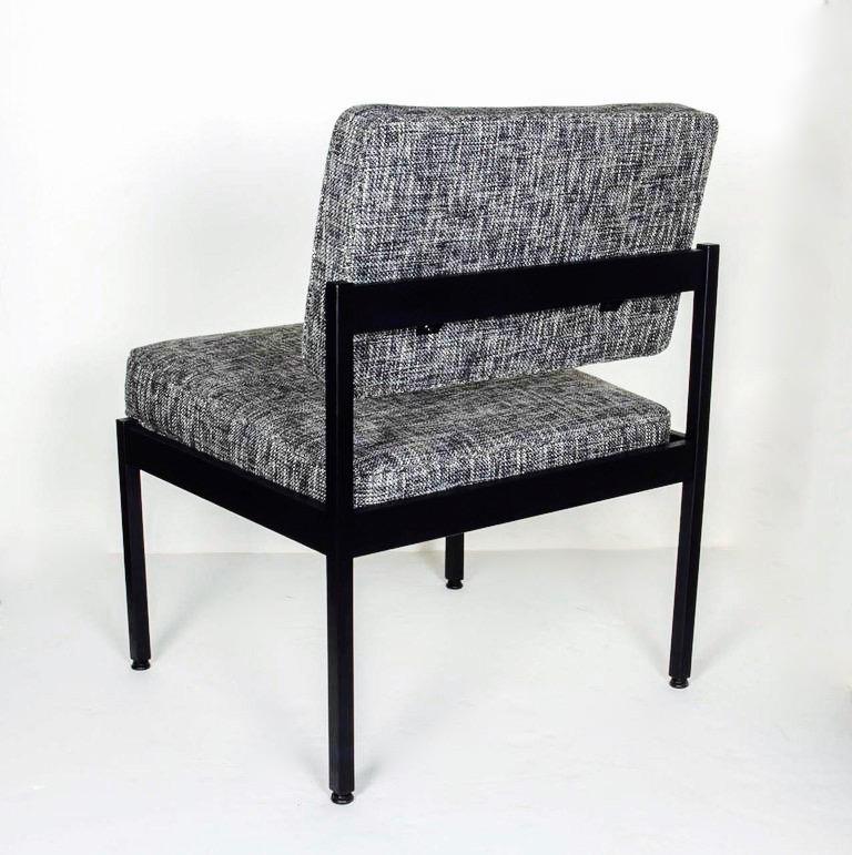Late 20th Century Vintage Knoll Style Industrial Chair in Black and Ivory Tweed, c. 1970's For Sale