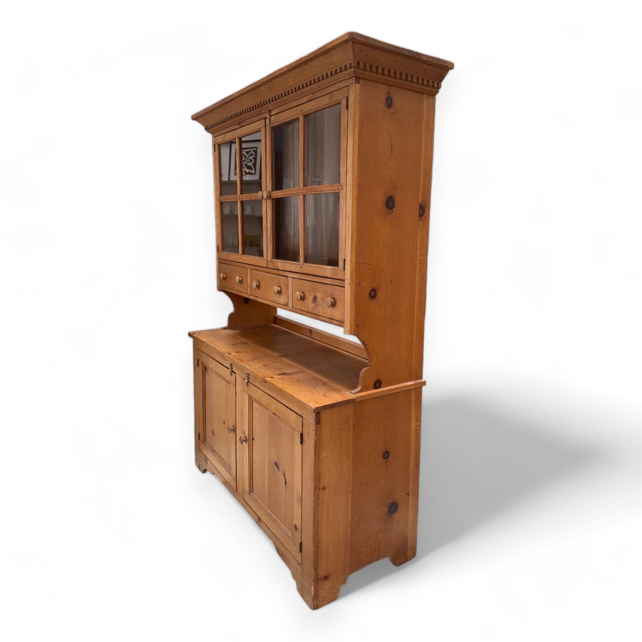 Vintage Knotted Pine Kitchen Cupboard In Good Condition For Sale In Los Angeles, CA