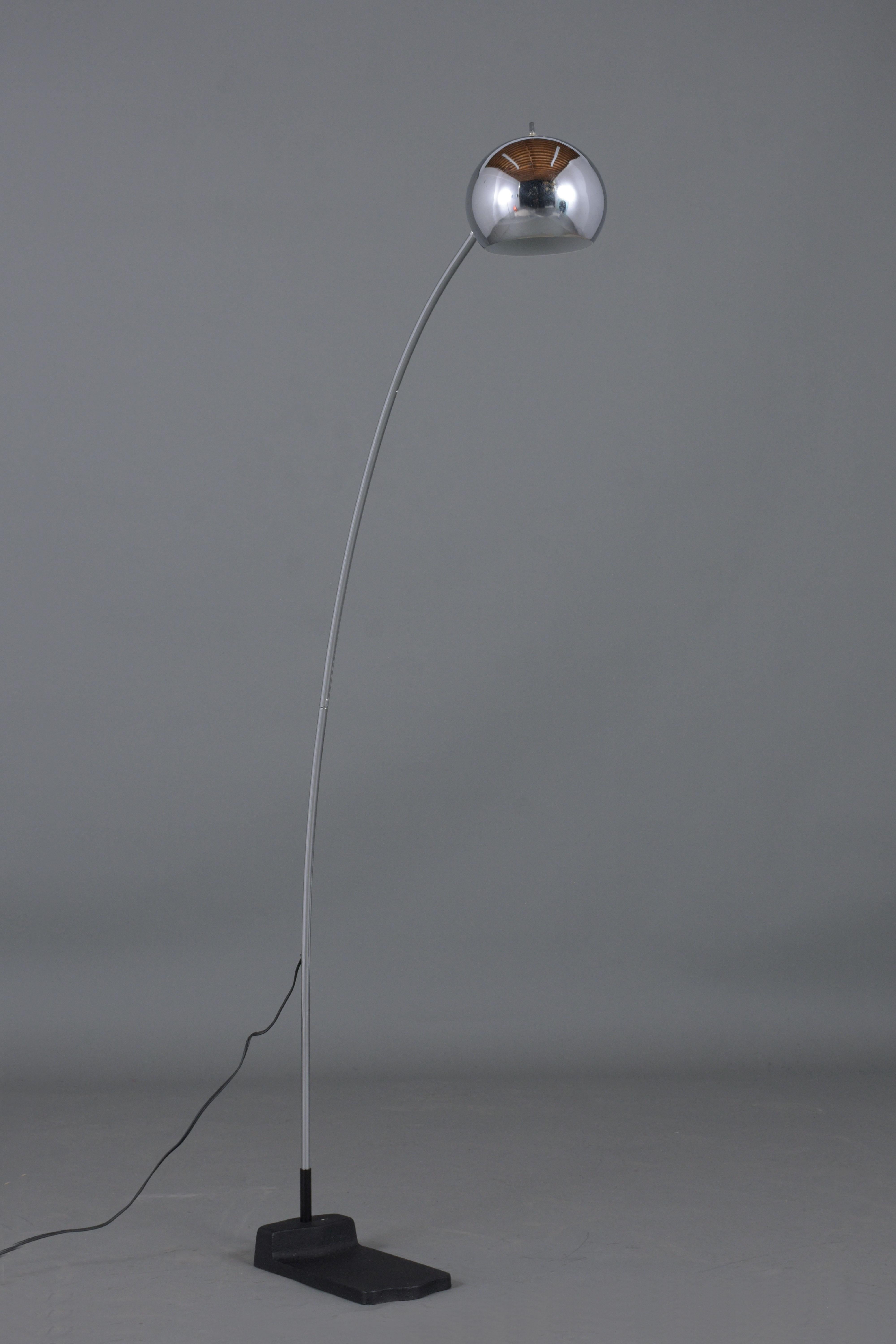 Chrome Refurbished Koch & Lowy Mid-Century Modern Adjustable Floor Lamp
