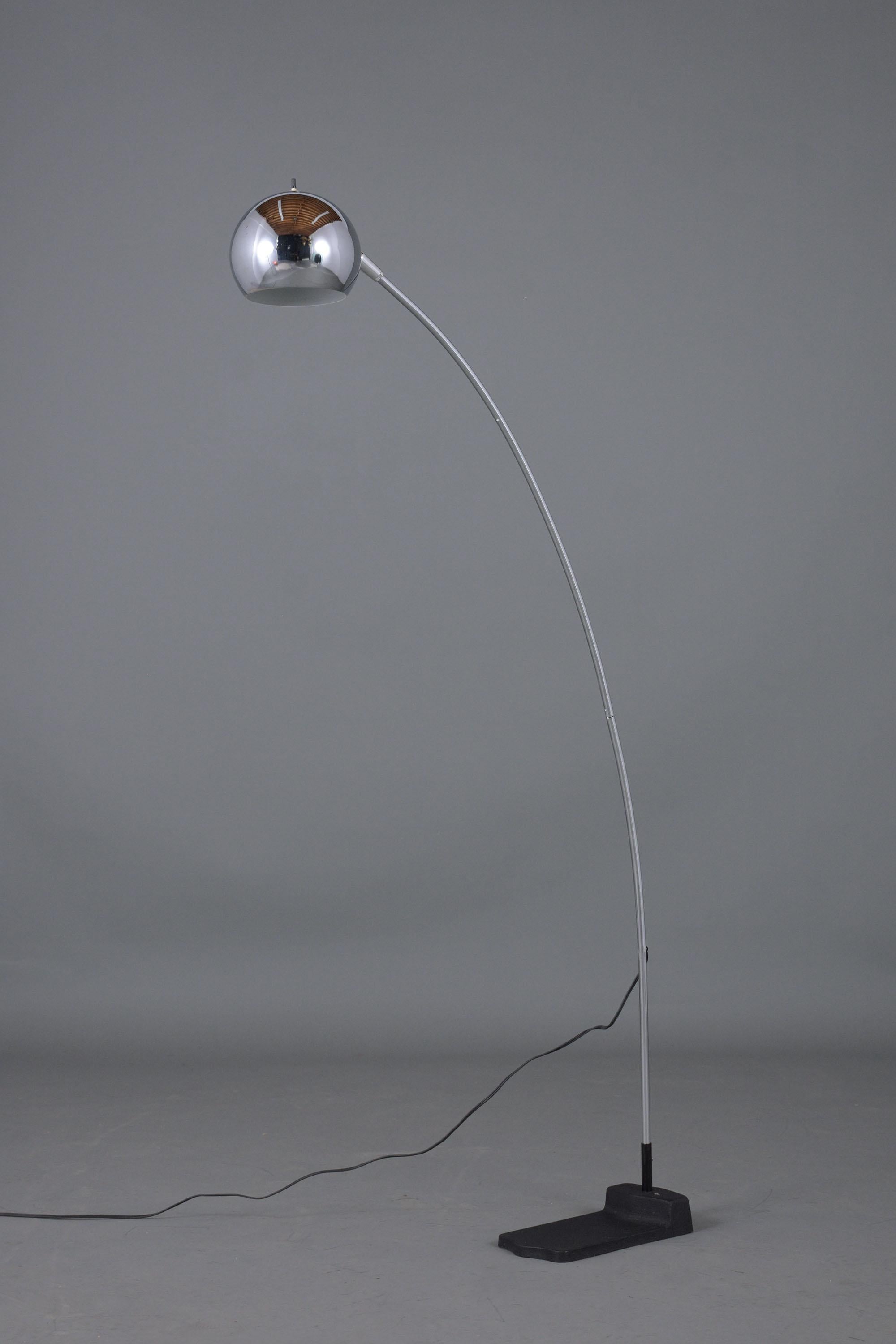Refurbished Koch & Lowy Mid-Century Modern Adjustable Floor Lamp 3