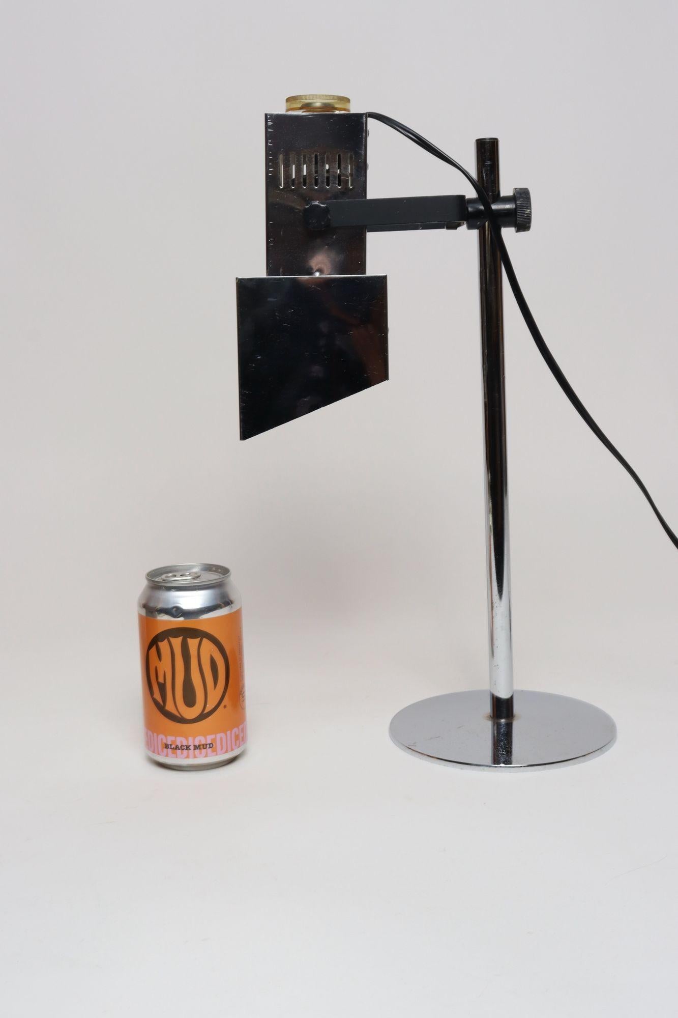 Vintage Koch & Lowy Chrome Adjustable Task / Table Lamp with Articulating Shade in vendita 2