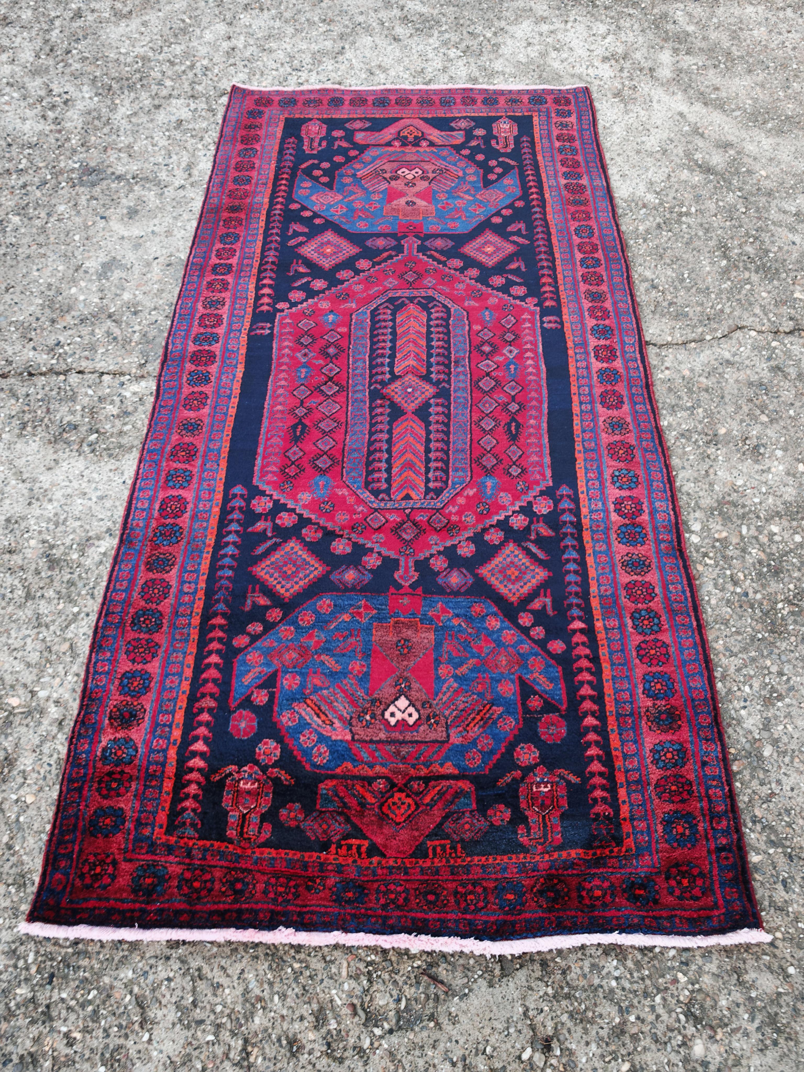 Vintage Kolyai Rug, hand-knotted, thick and soft, 100% wool, Turkey 1970s in vendita 4