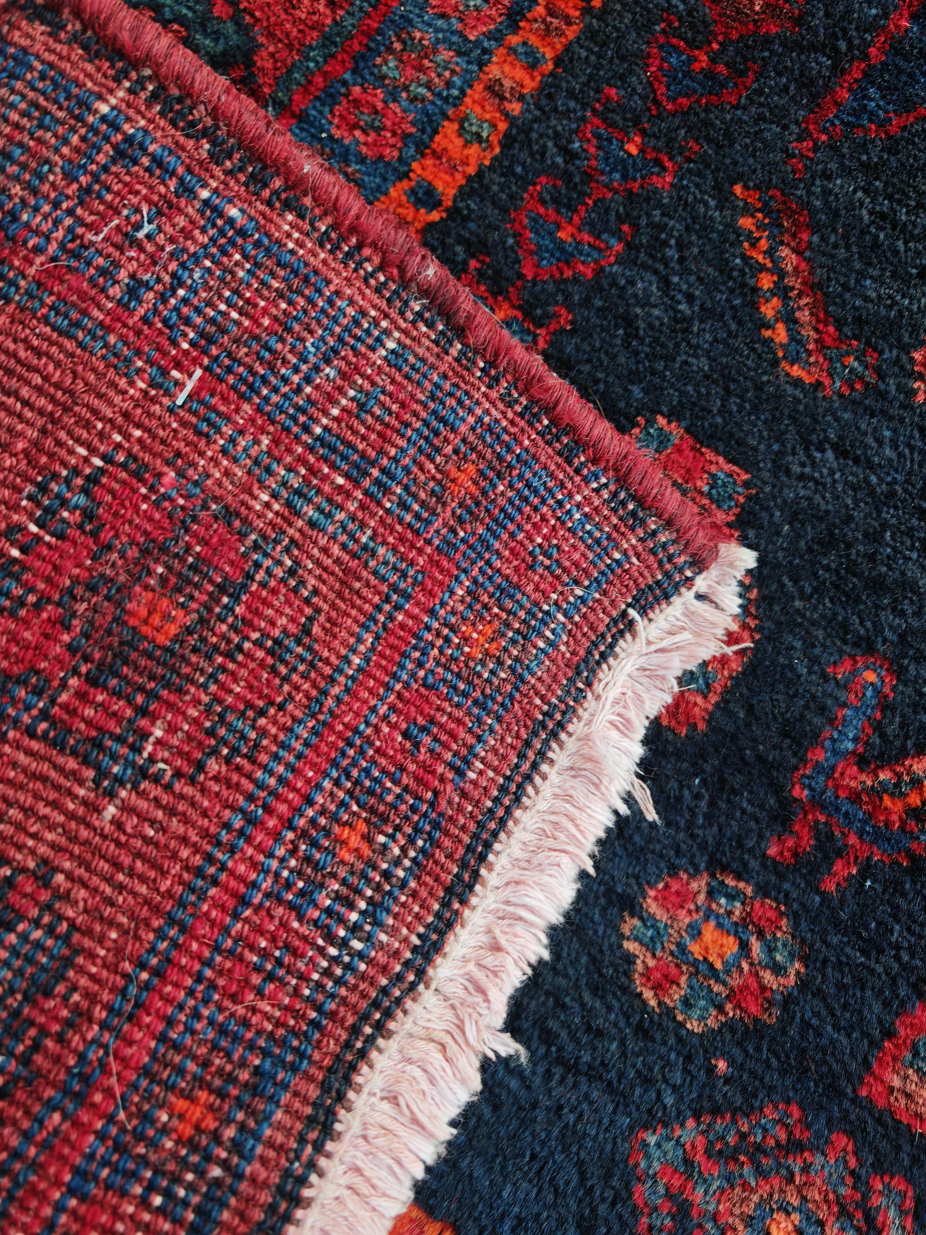 Fine XX secolo Vintage Kolyai Rug, hand-knotted, thick and soft, 100% wool, Turkey 1970s in vendita