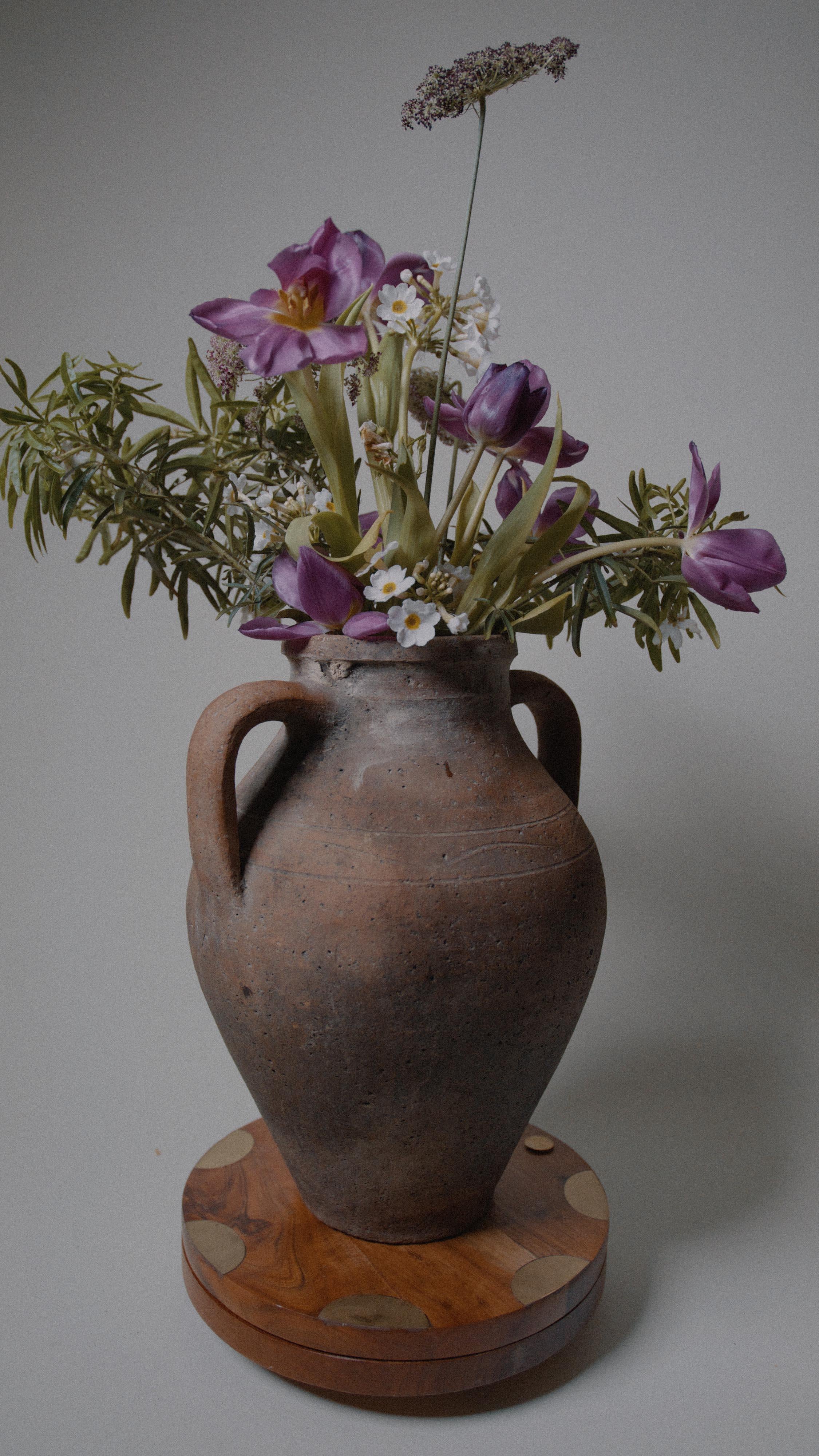 Turkish Konya Clay Pot from Anatolia, Handcrafted Vessel In Good Condition In London, GB