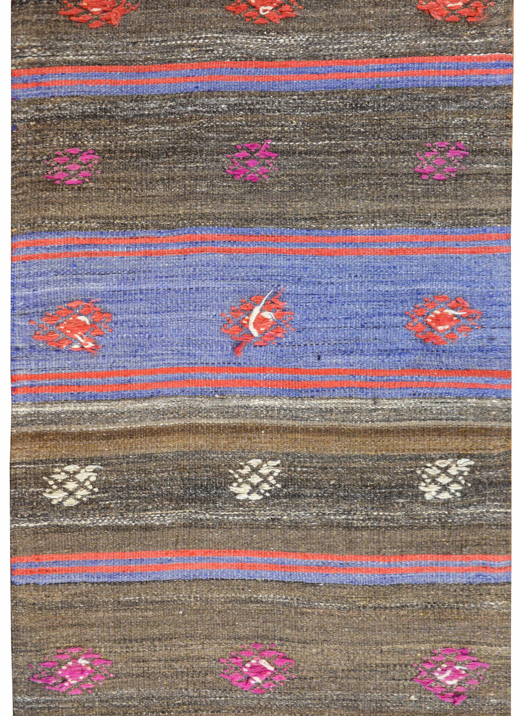 Vintage Konya Kilim Runner In Good Condition For Sale In Chicago, IL