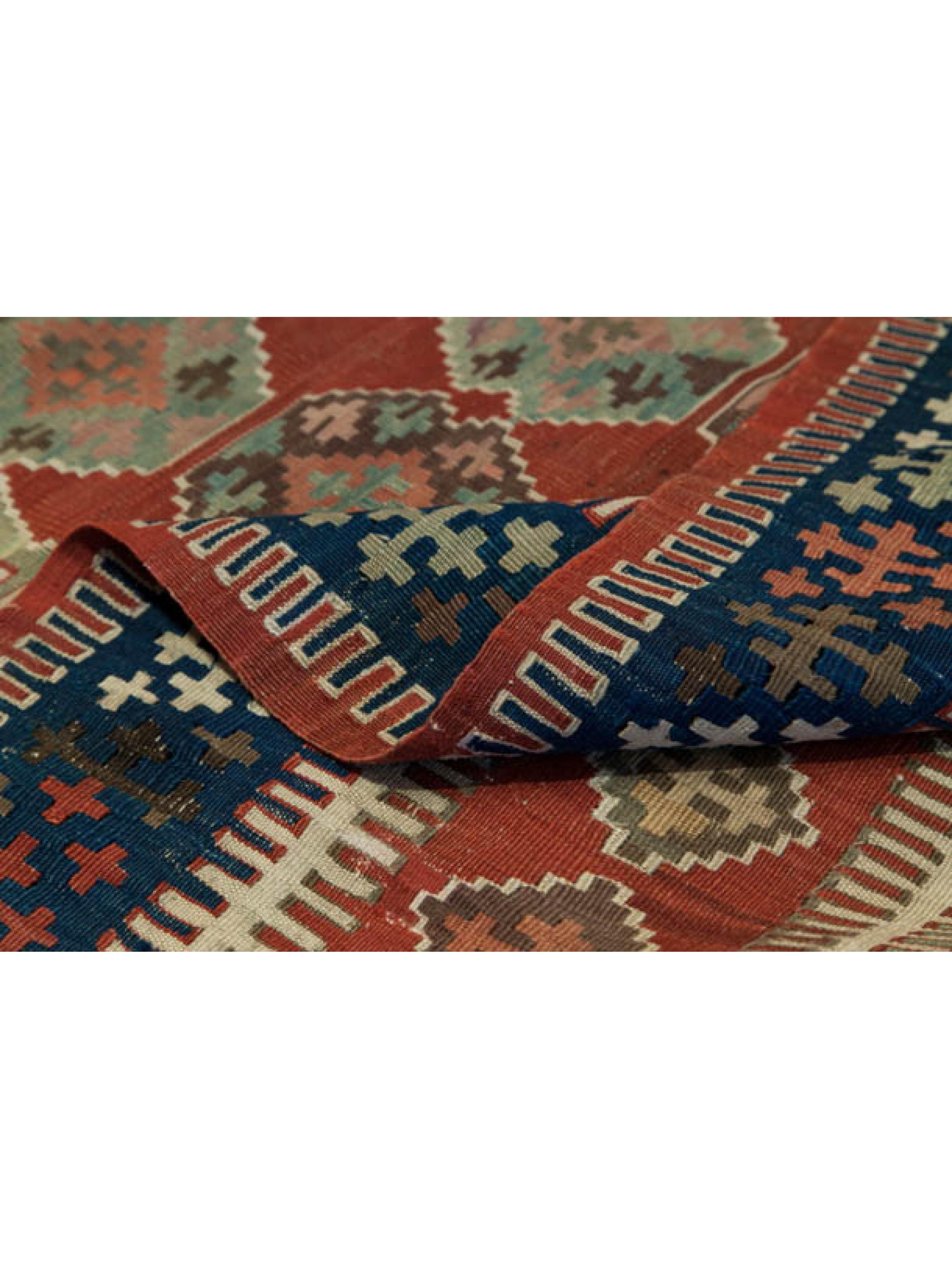 Antiguo Konya Obruk Kilim Antigua Anatolia Central Alfombra Mighrab Alfombra Turca en venta 1