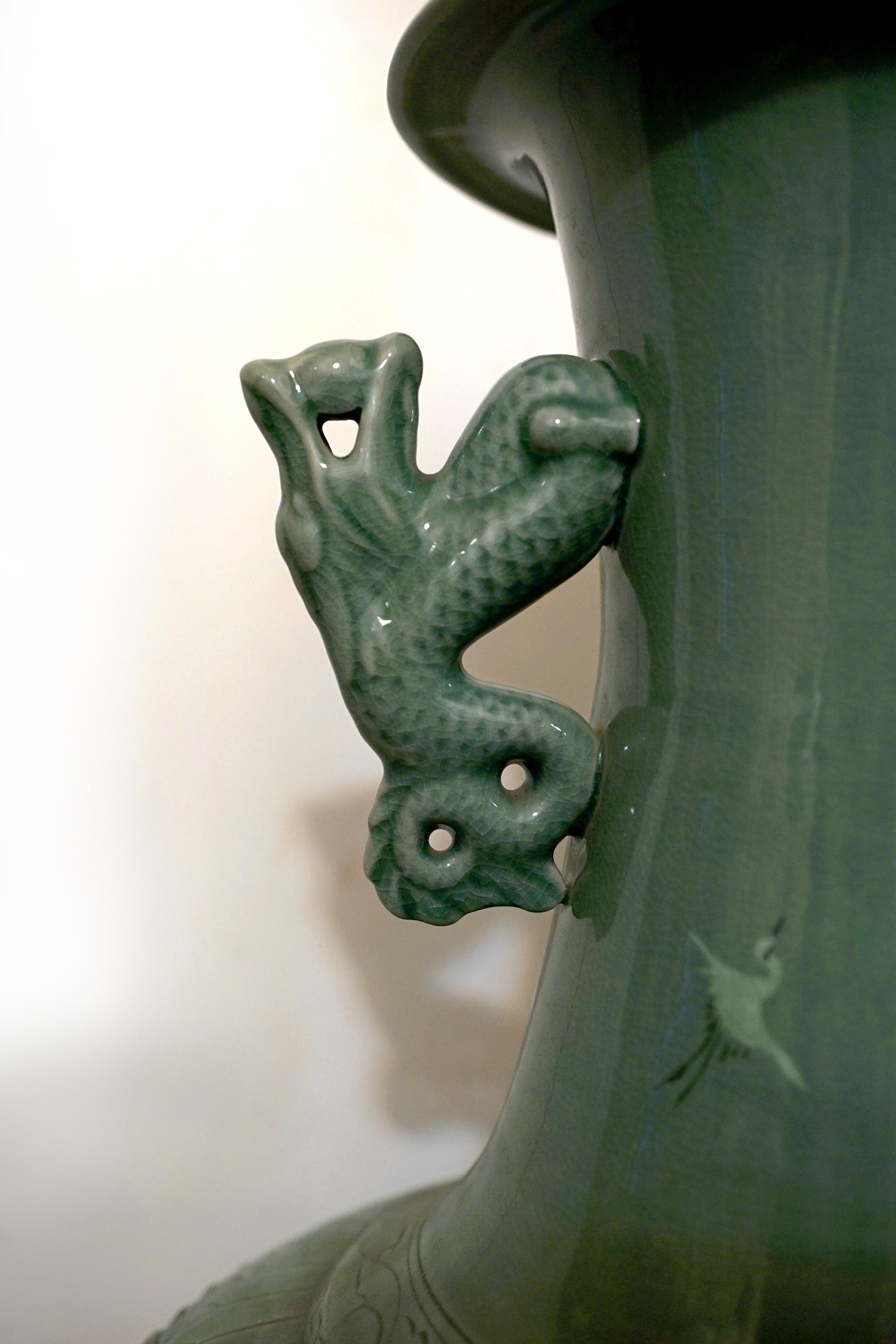 Vase céladon réticulé de style coréen Goryeo Maebyeong Bon état à Lomita, CA