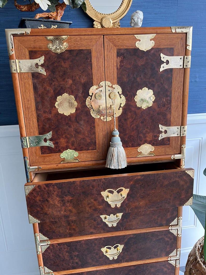 Comò lingerie coreano d'epoca in stile Tansu  Cassapanca in Wood Wood e ottone In condizioni buone a Portsmouth, VA