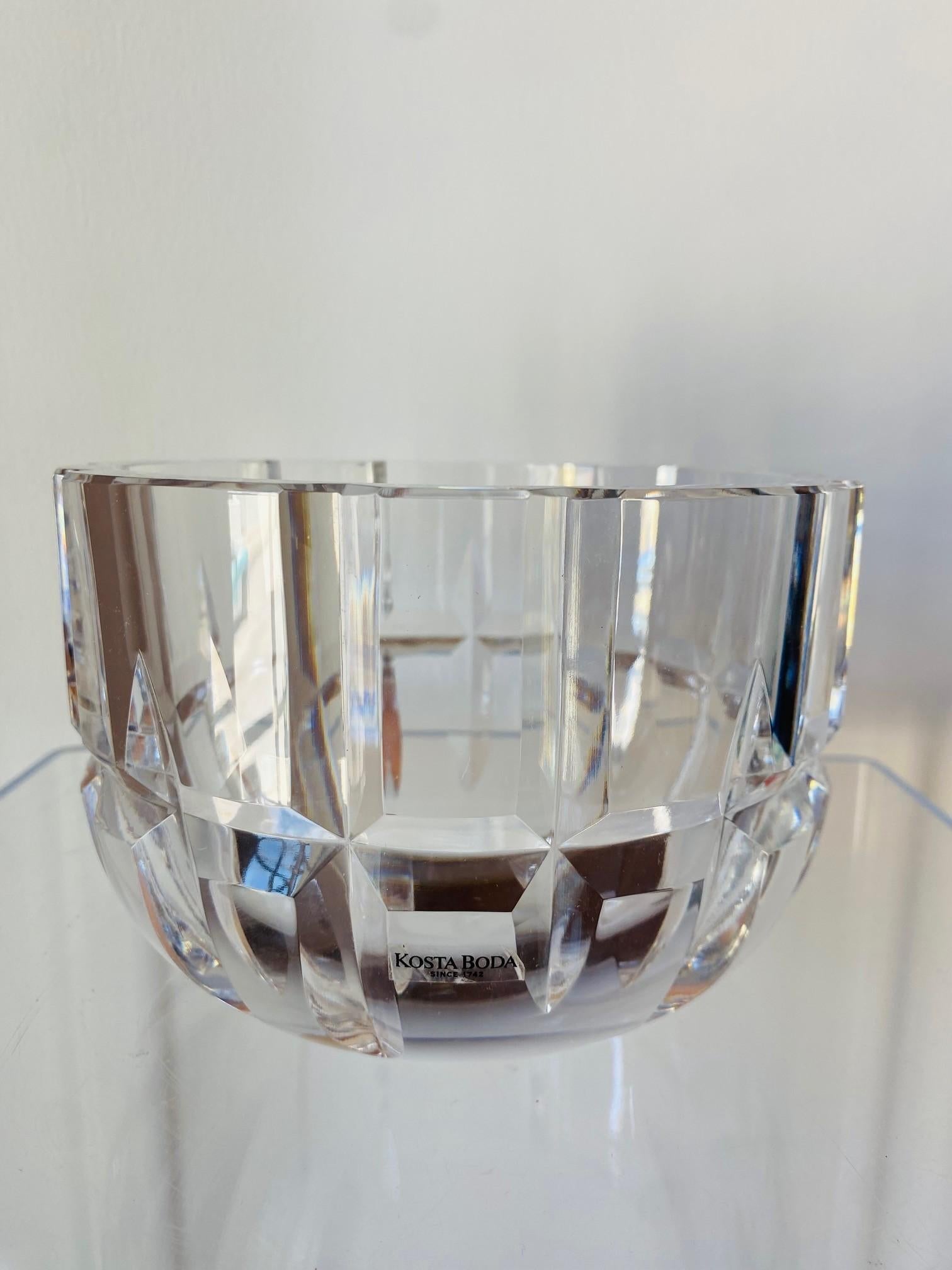 Moderne Bol en cristal Kosta Boda par Goran Warff en vente