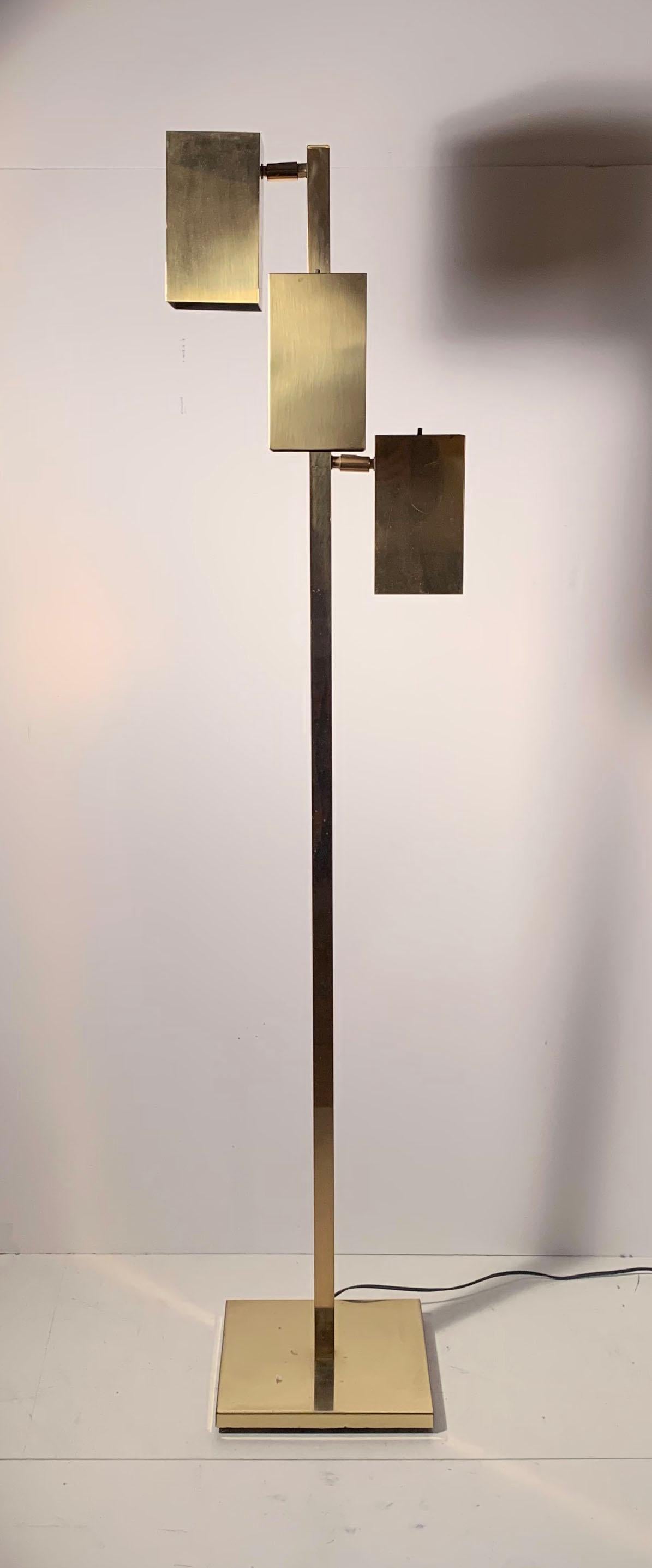 Vintage Koch & Lowy Brass Rectangular Extrusion Floor Lamp In Good Condition In Chicago, IL