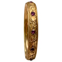 Vintage Krementz Amethyst 14 Karat Yellow Gold Bangle