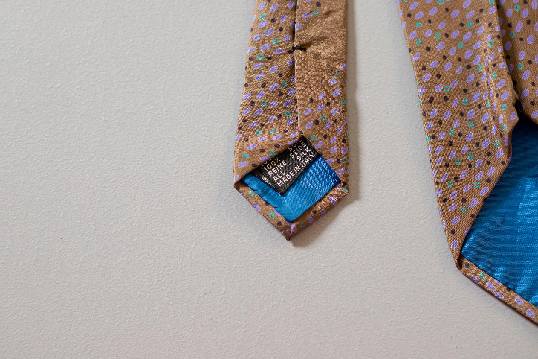 Vintage Krizia 100% silk elegant and refined tie For Sale 1