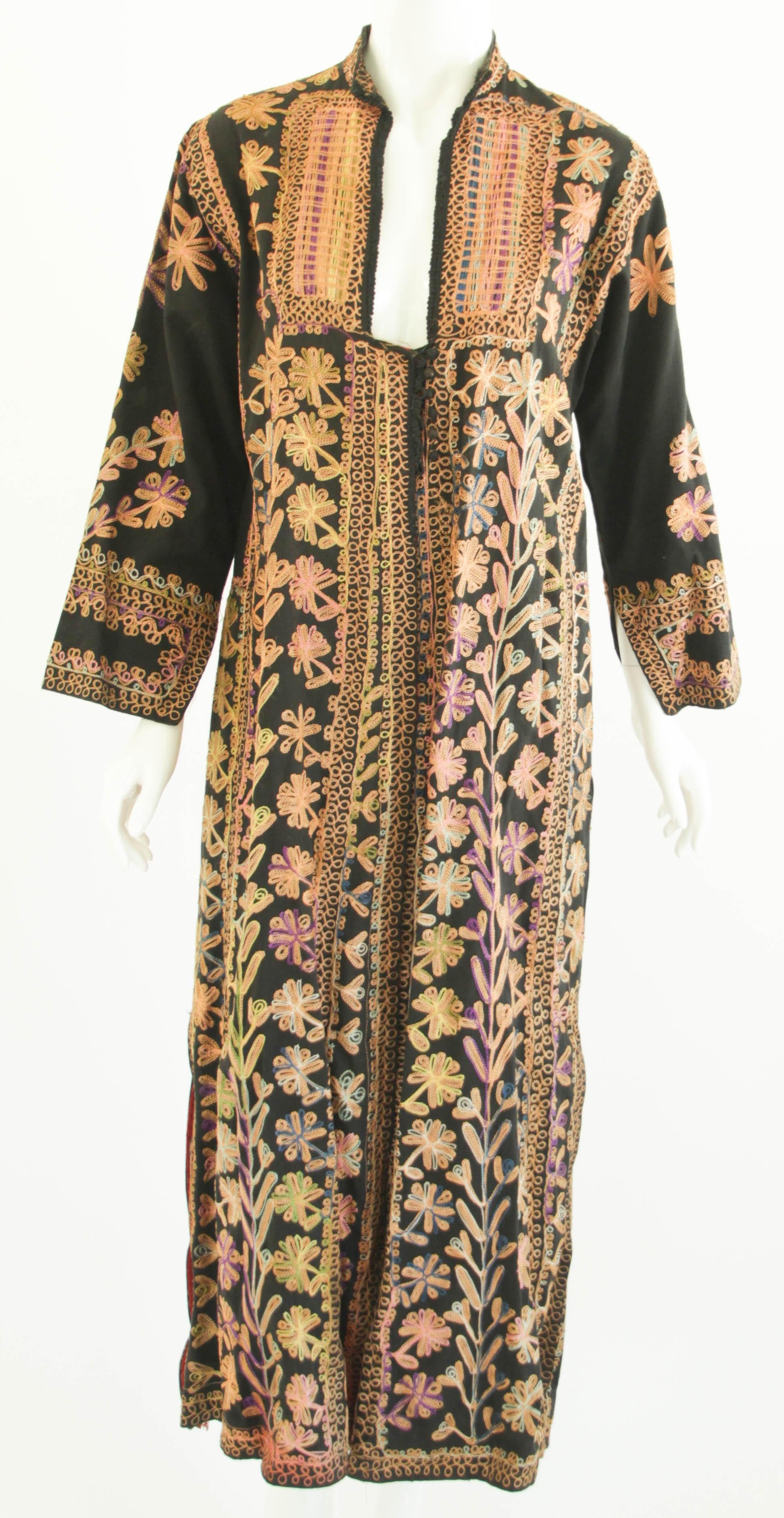 Vintage Kuchi Ethnic Traditional Afghani Dress For Sale 9